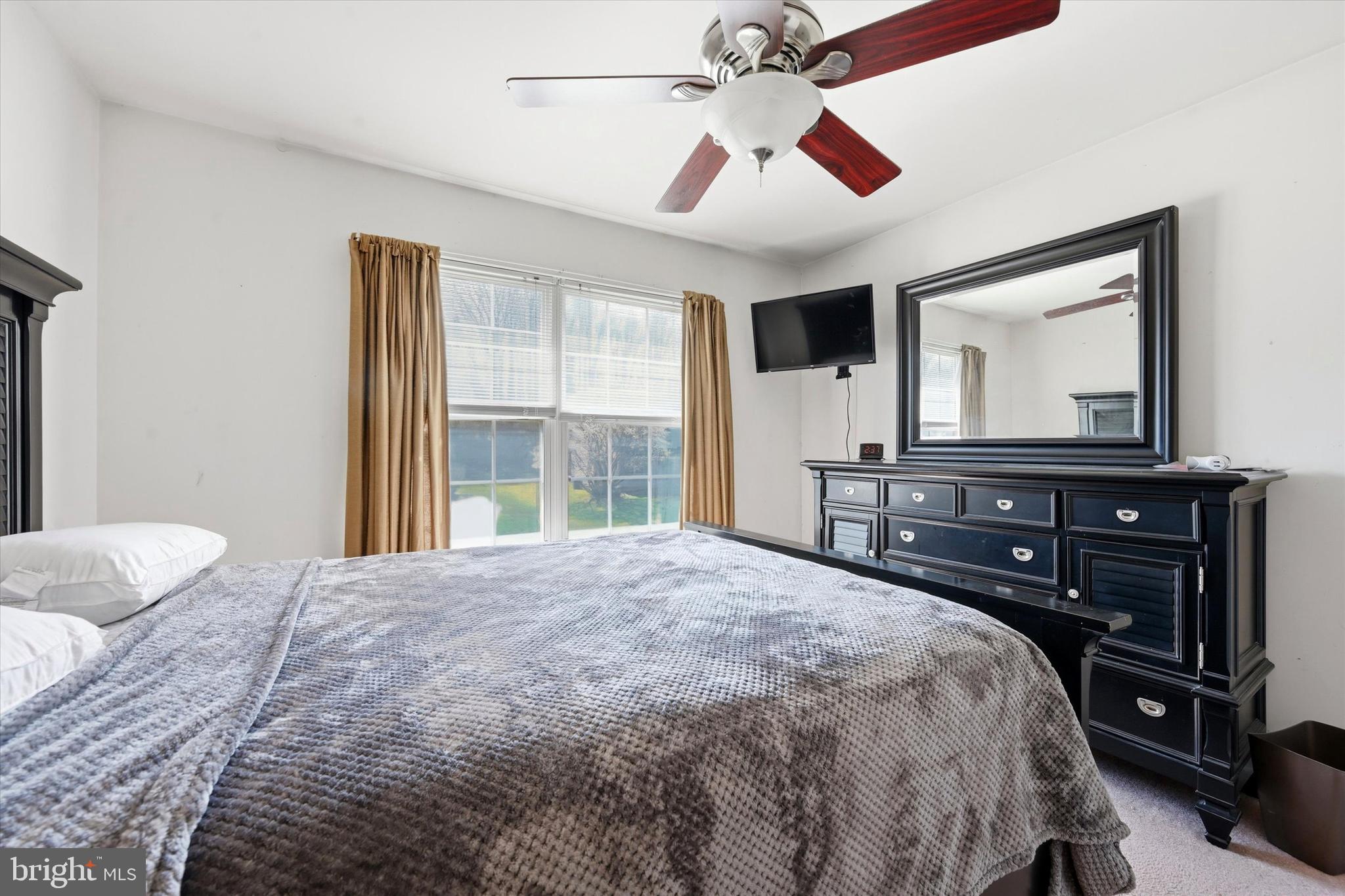 HUNTERS WOODS - Residential