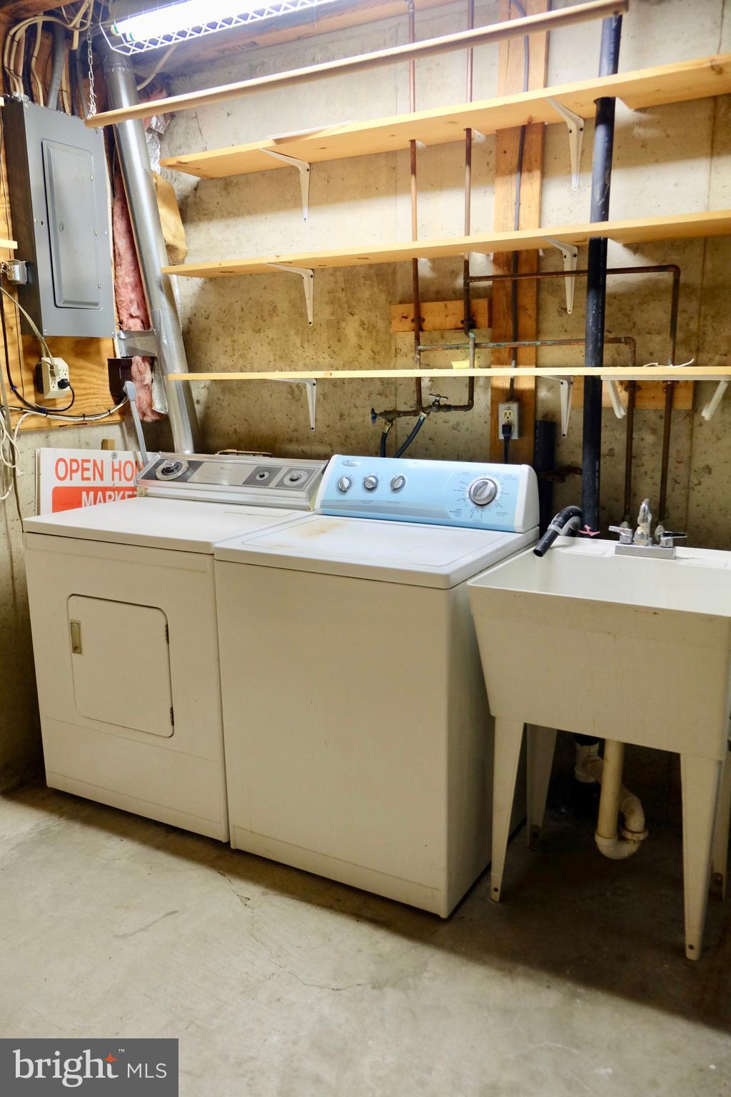 CHURCHILL TOWN SECTOR - Residential Lease