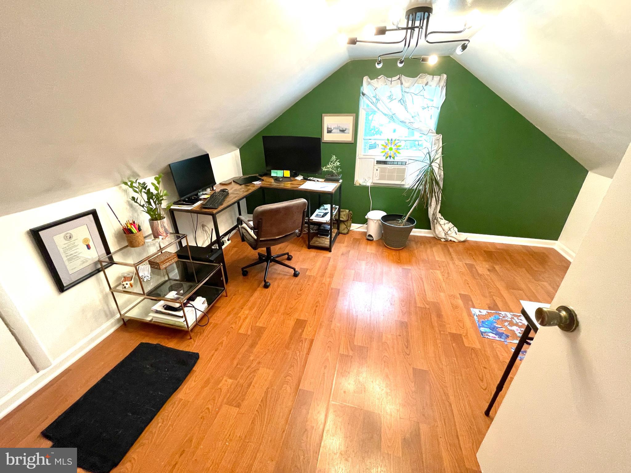 WEST LAWN - Residential Lease