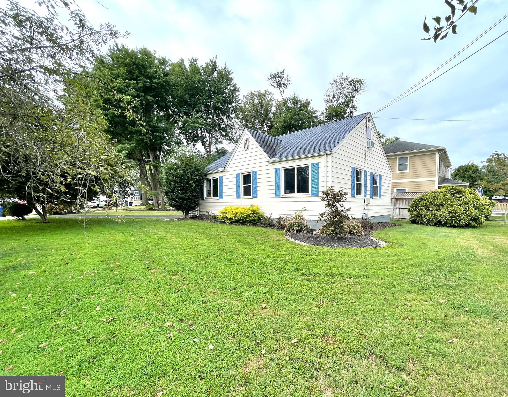 WEST LAWN - Residential Lease