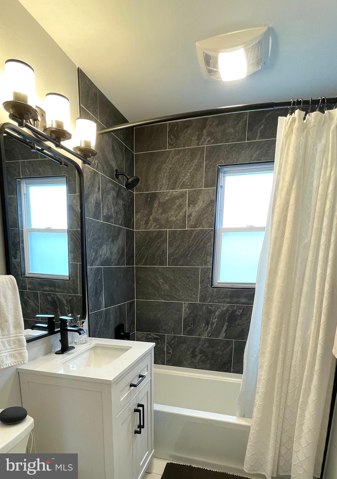 WEST LAWN - Residential Lease