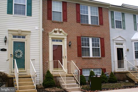 Townhouse For Sale - 111 Abelia Drive<br/> NEWARK, DE 19702