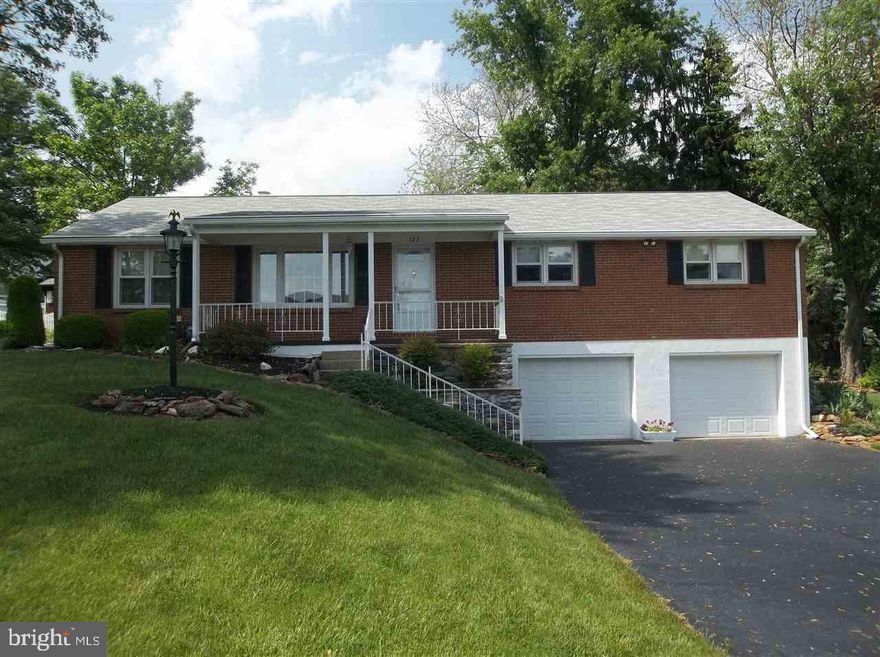 Fantastic picturesque rancher! 3BR, 2BA, wood fls in LR, DR & BRs, kit w/all appliances, LR has barn siding accent wall, 1st flr FR, LL Rec Rm, den/office area, 2 car garage, fenced rear yard, patio, front porch, meticulously cared for. Convenient to shopping, dining and commuter routes, Southern Schools/Shrewsbury Elementary, mature landscaping, move in ready!
