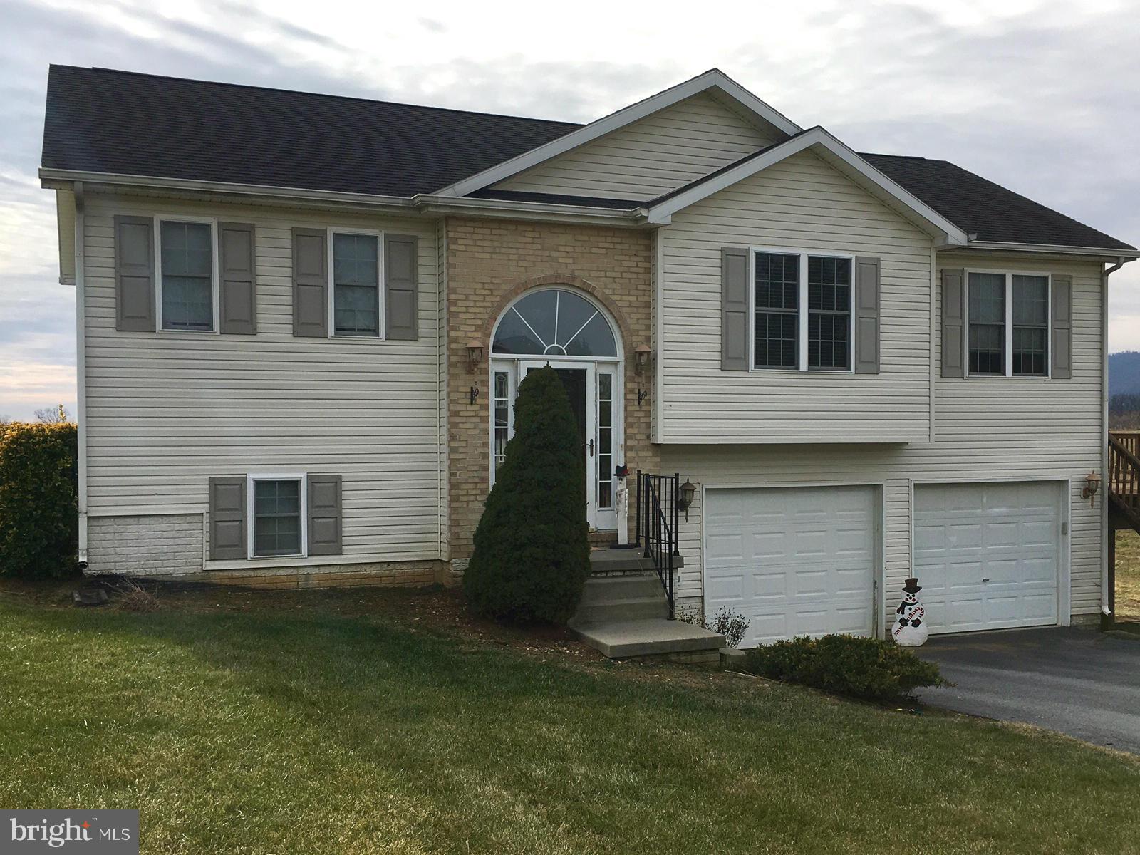 This nice split foyer has a unique open floor plan with split bedroom design and vaulted ceilings. The kitchen has stainless steel appliances. The master bath has a separate shower, whirlpool tub, double vanity and walk-in closet. Lower level family room. All appliances convey. Pets are allowed on a case by case basis with a non-refundable pet deposit.