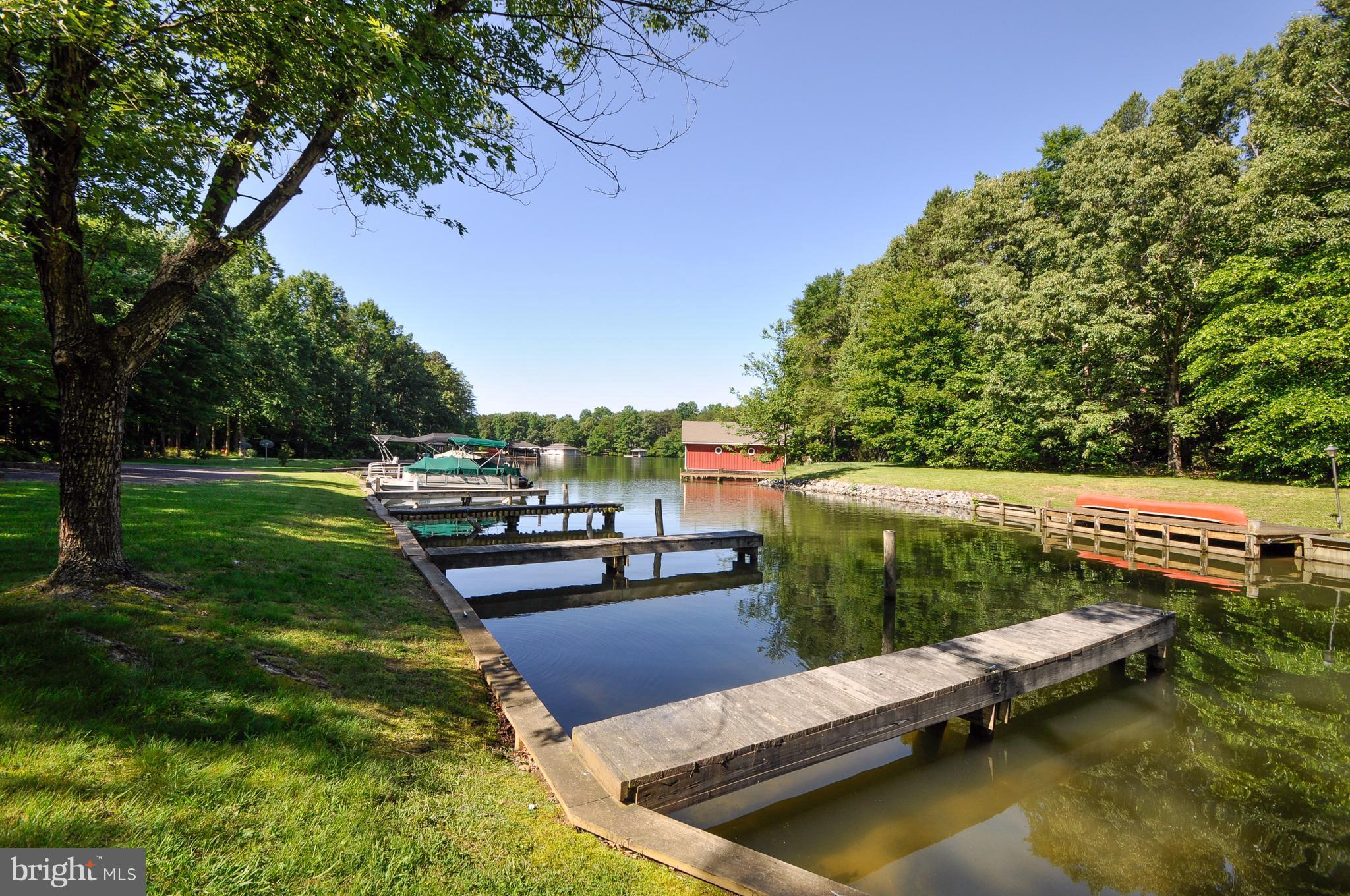LAKESIDE WOODS - Residential