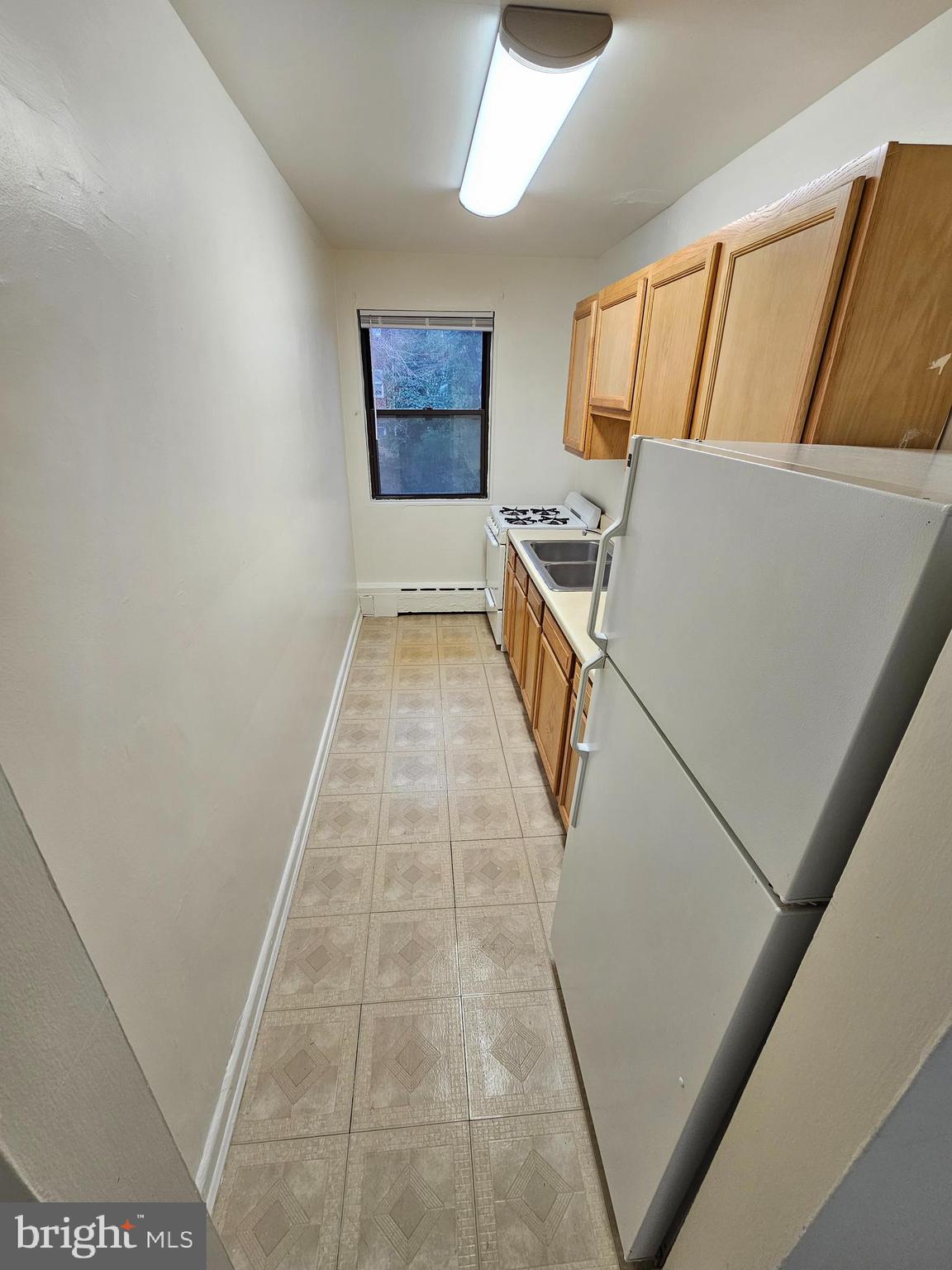 FOREST HILLS - Residential Lease