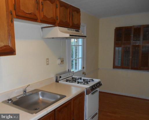 RIVERCREST - Residential Lease