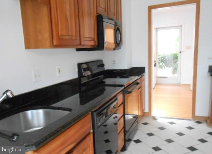 RIVERCREST - Residential Lease