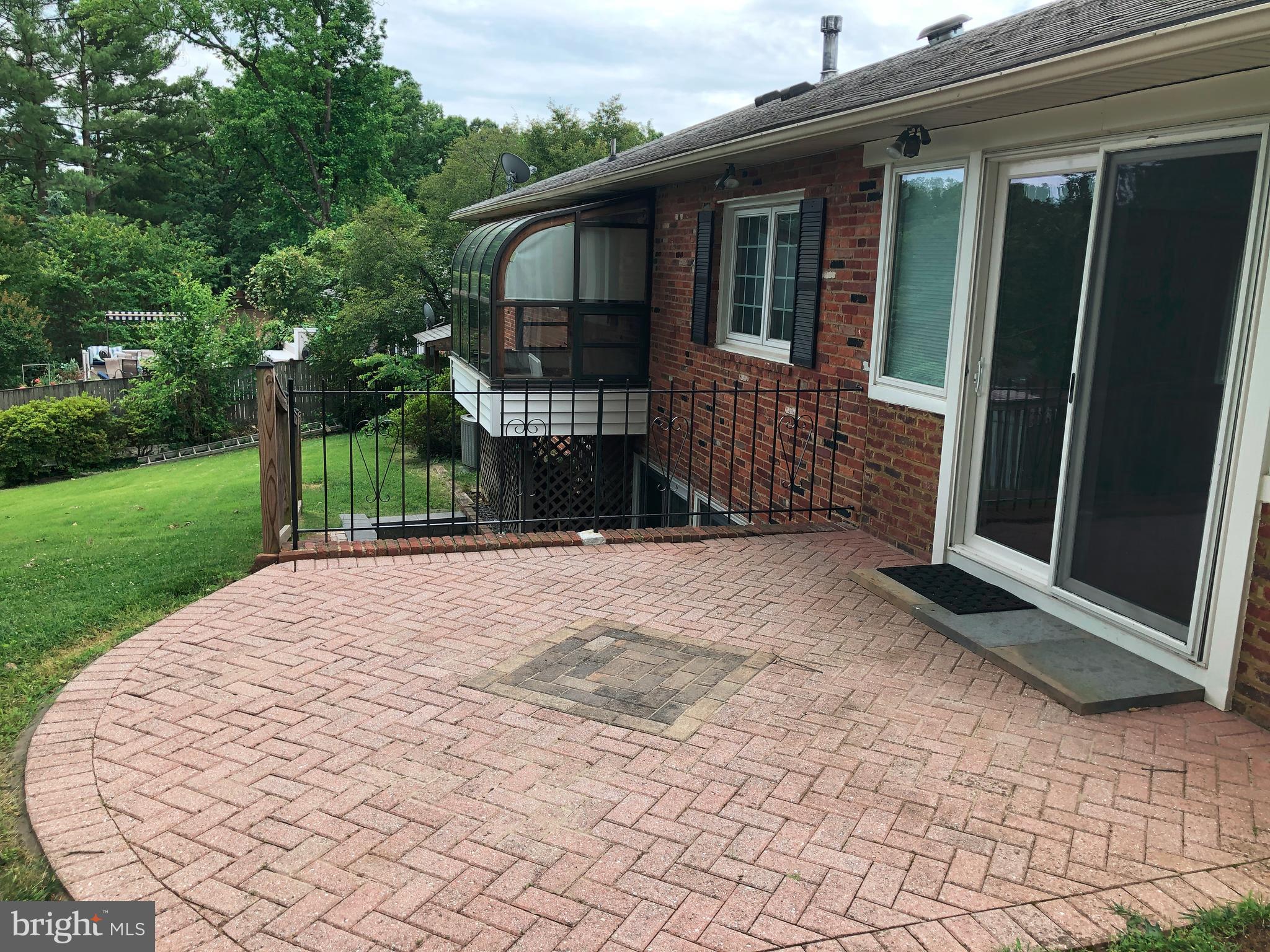 RIVERCREST - Residential Lease