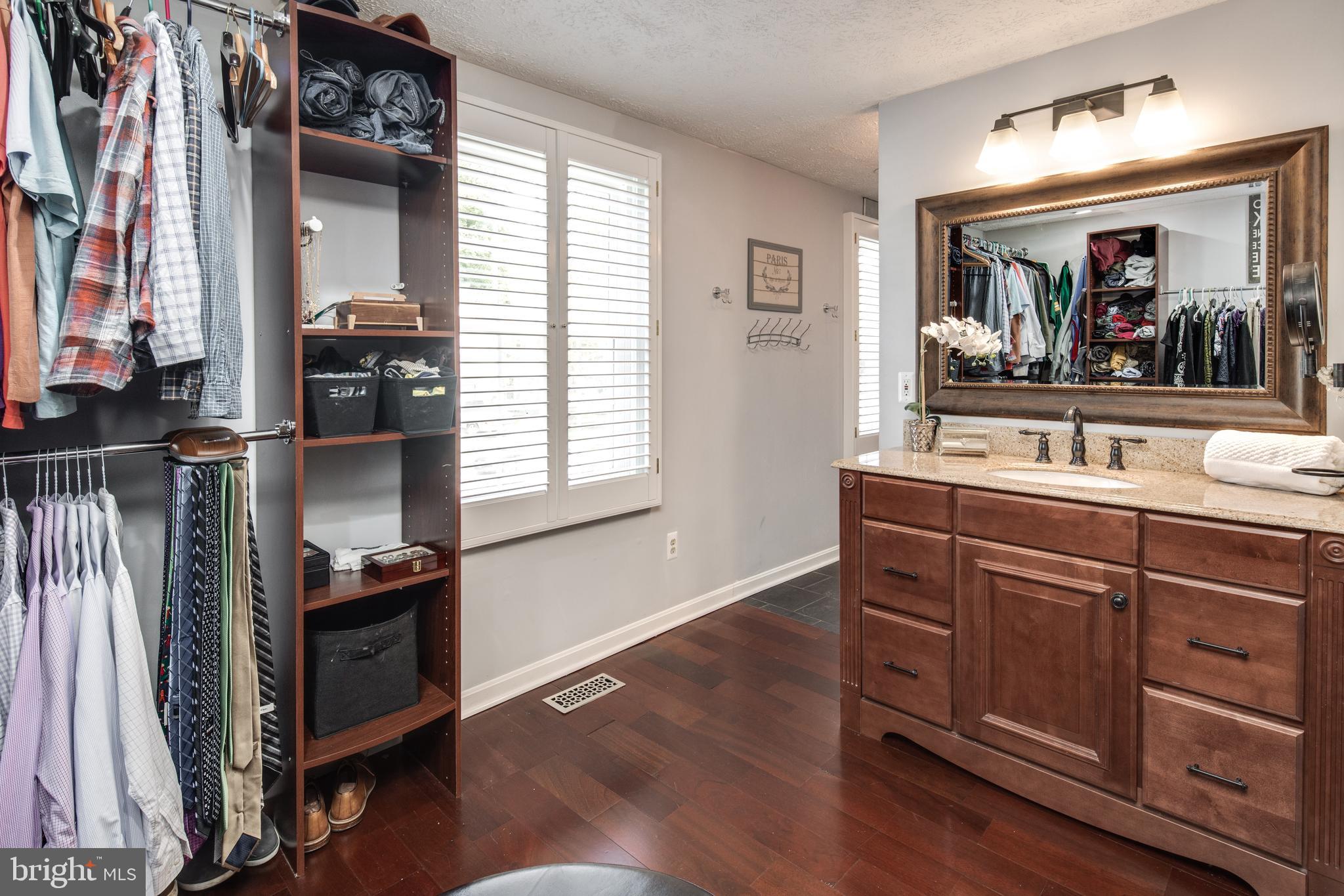 NEWINGTON FOREST - Residential