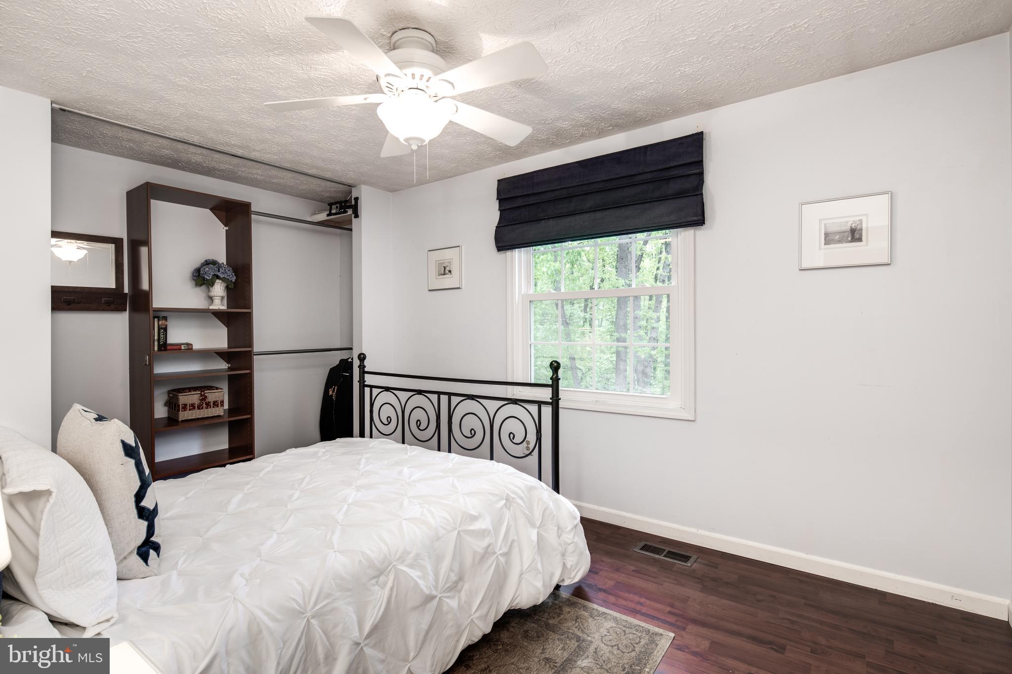 NEWINGTON FOREST - Residential