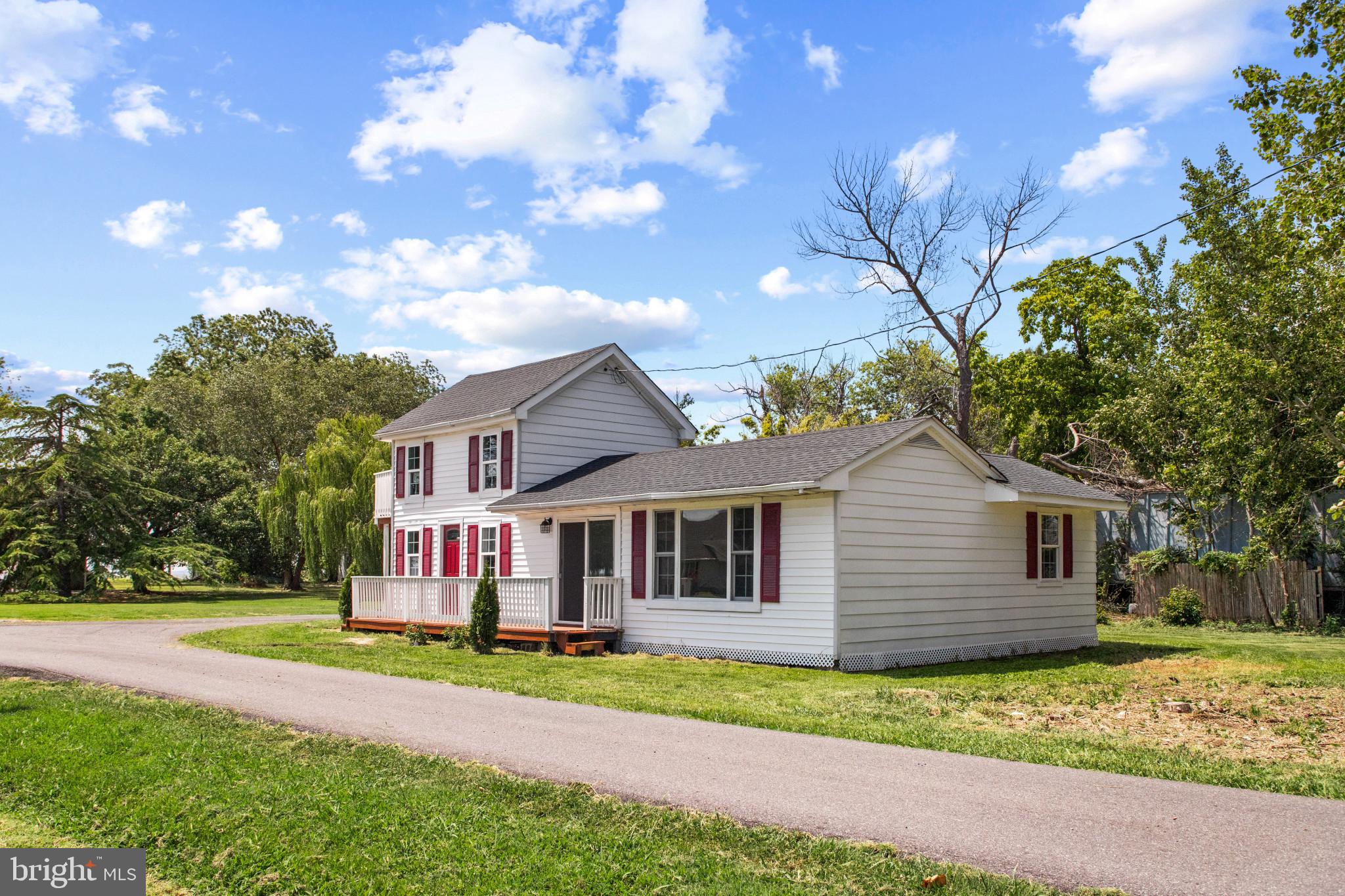 1227 HORSE POINT ROAD