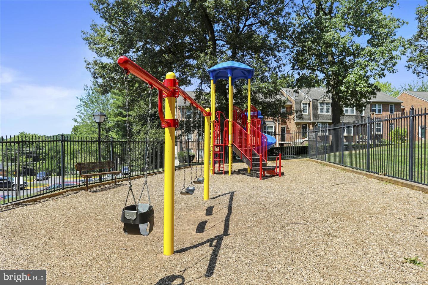 MONTGOMERY CHASE CODM - Residential Lease