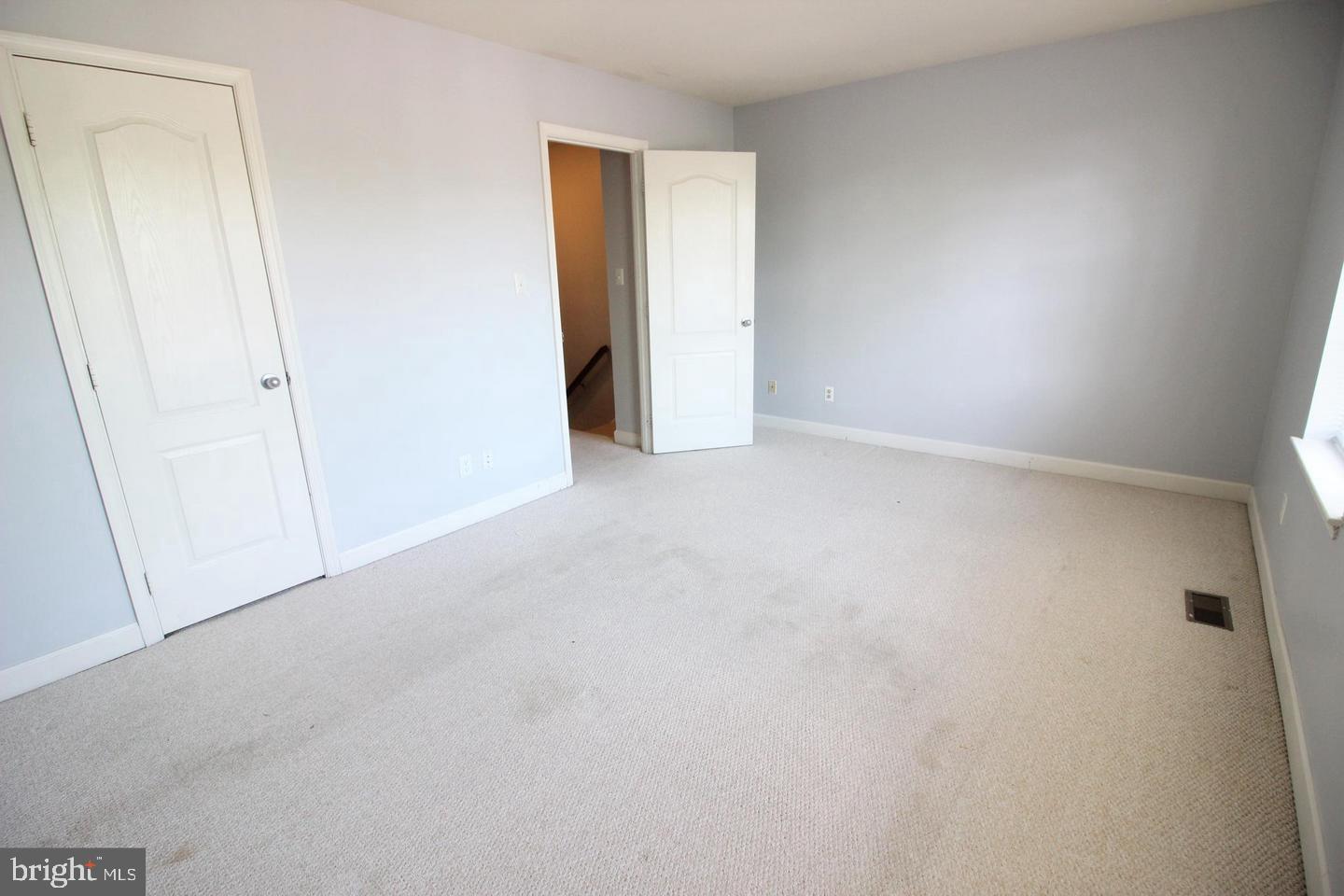 MONTGOMERY CHASE CODM - Residential Lease