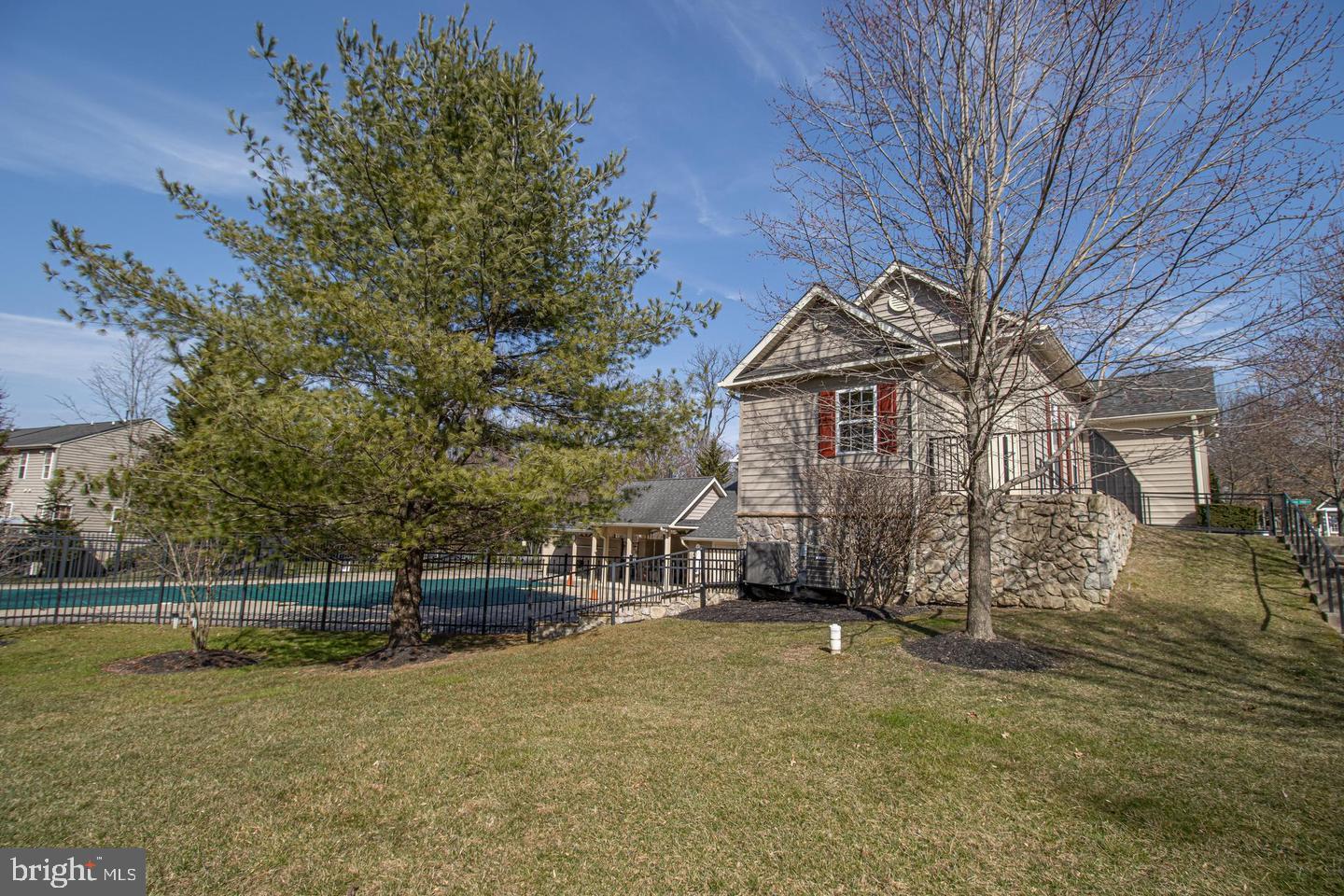 GLYNDON TRACE - Residential