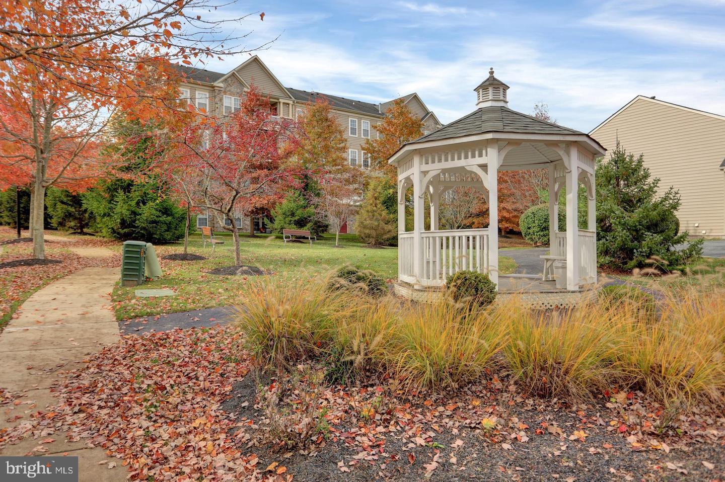 GLYNDON TRACE - Residential