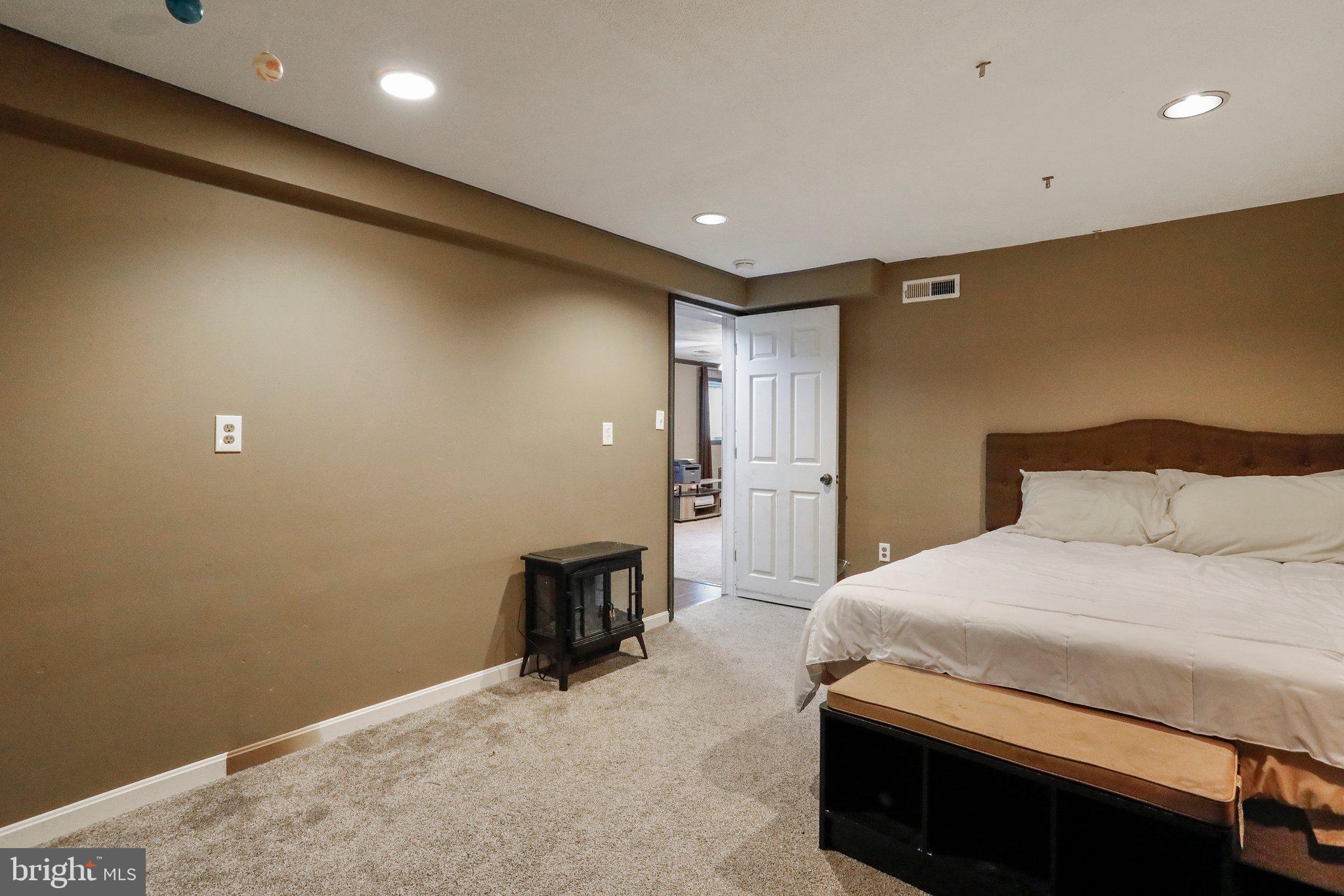 ORCHARD HILLS - Residential