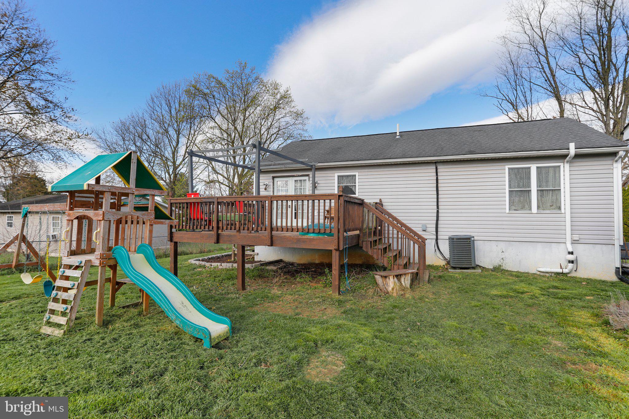 ORCHARD HILLS - Residential