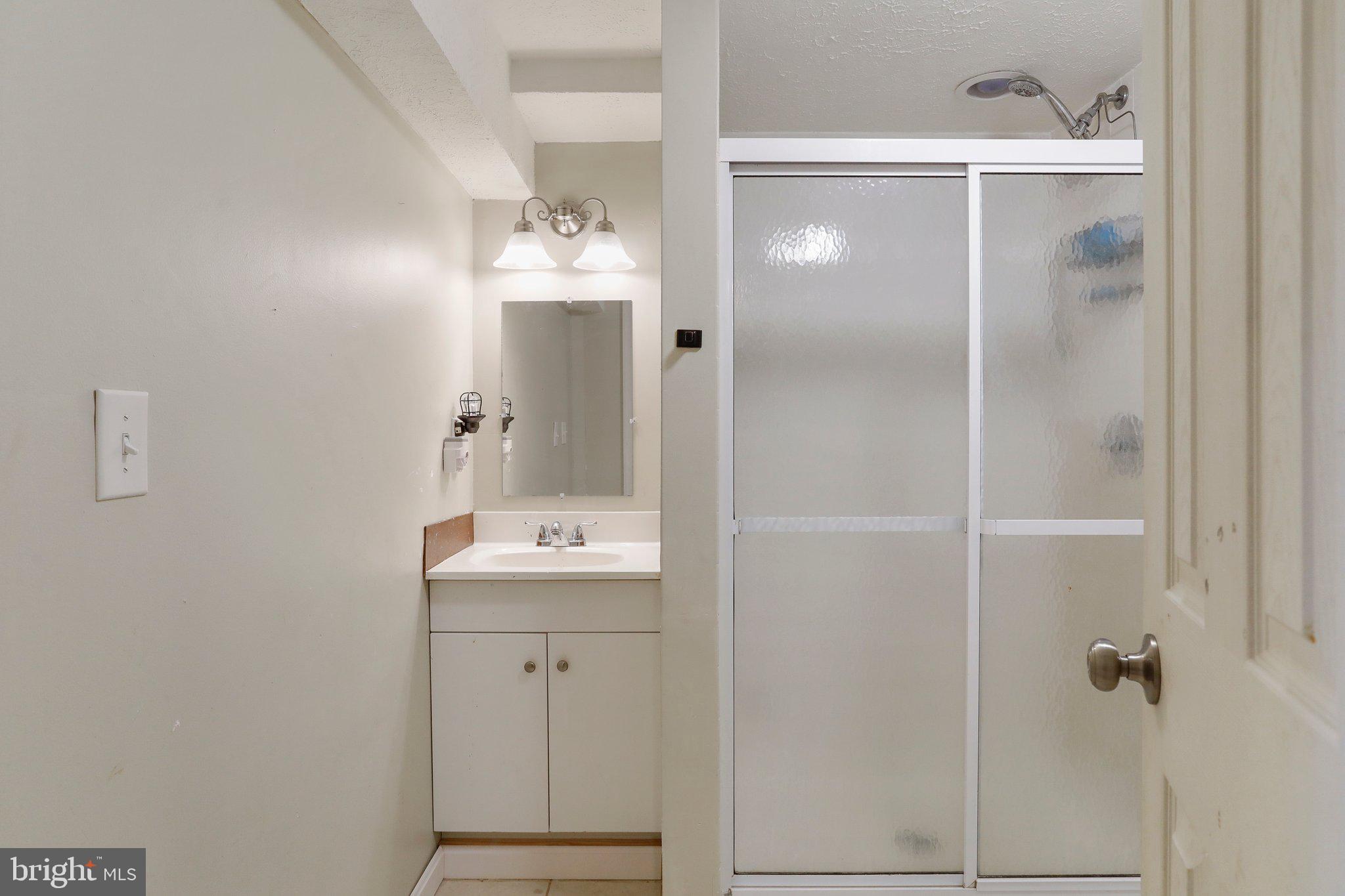 ORCHARD HILLS - Residential