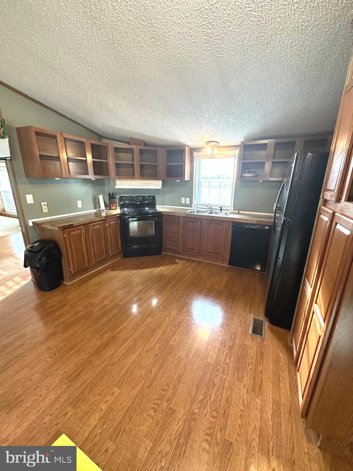 BRICKHOUSE ESTATES - Residential