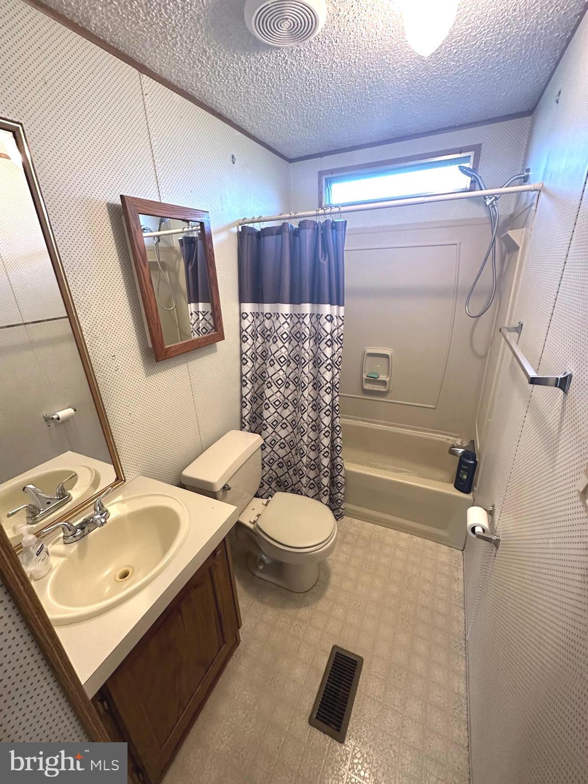 BRICKHOUSE ESTATES - Residential