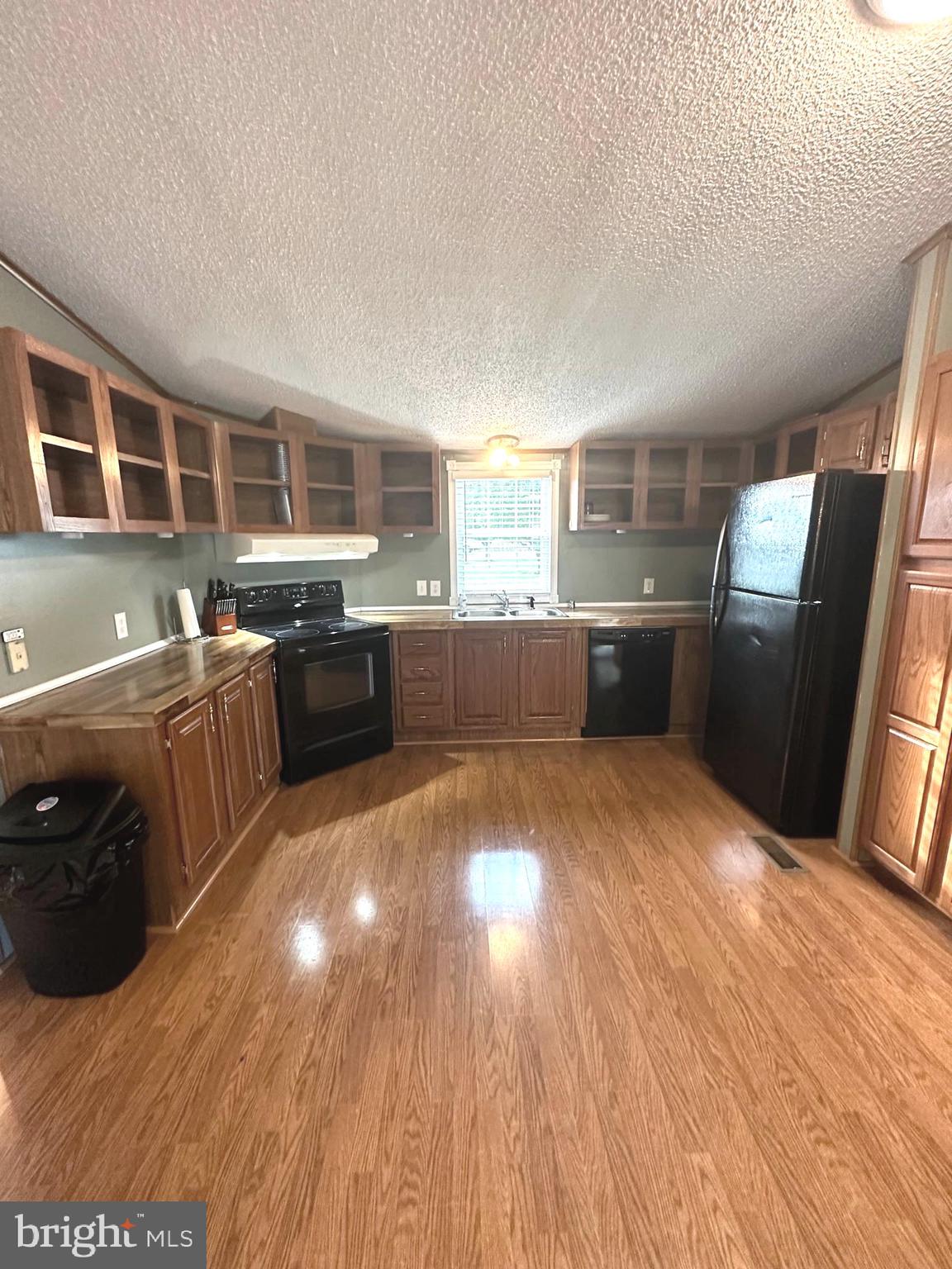 BRICKHOUSE ESTATES - Residential