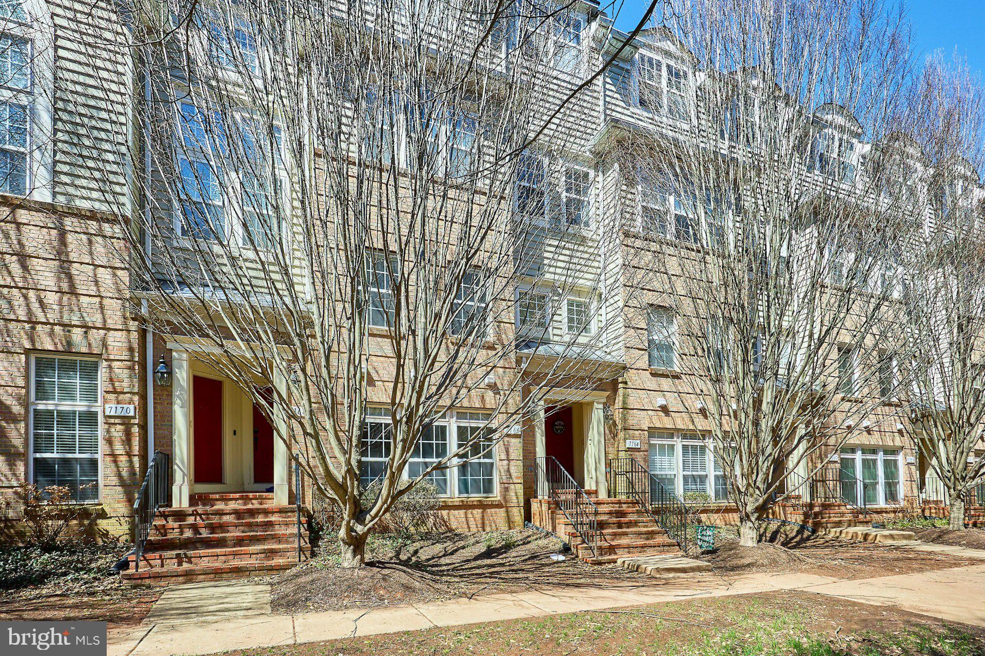 THE TOWNES AT VILLAGE PLACE - Residential