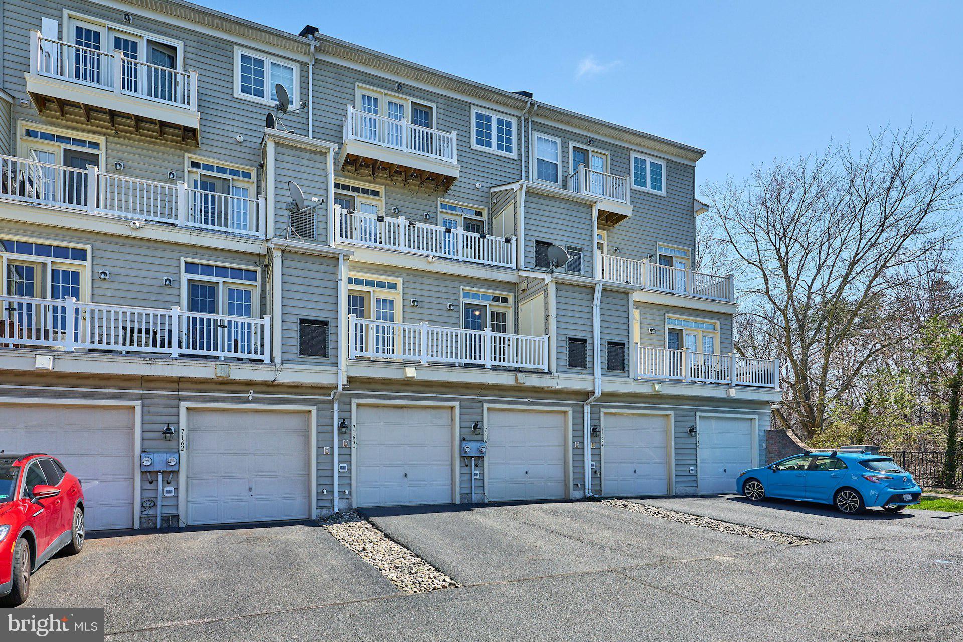 THE TOWNES AT VILLAGE PLACE - Residential