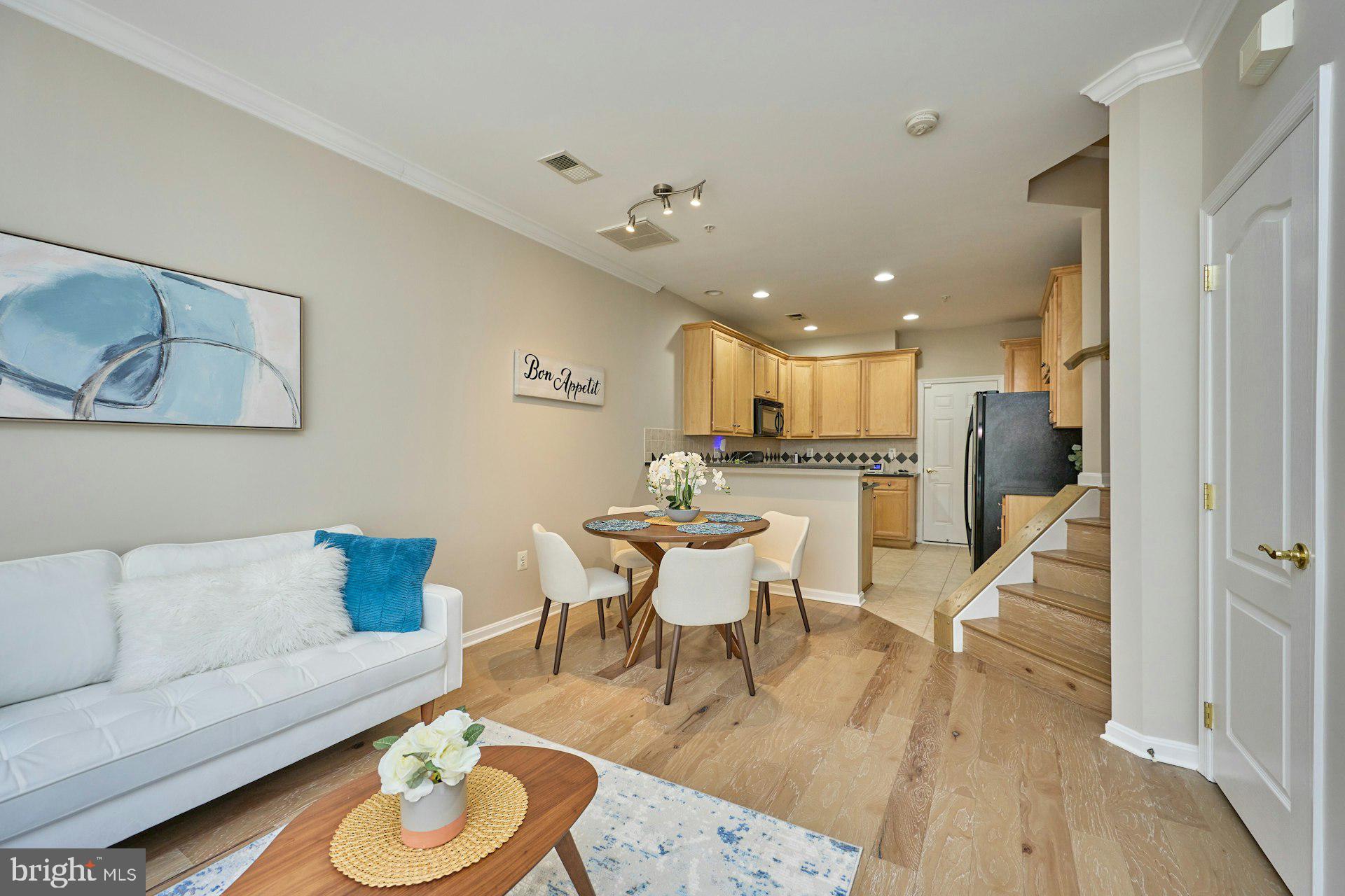 THE TOWNES AT VILLAGE PLACE - Residential