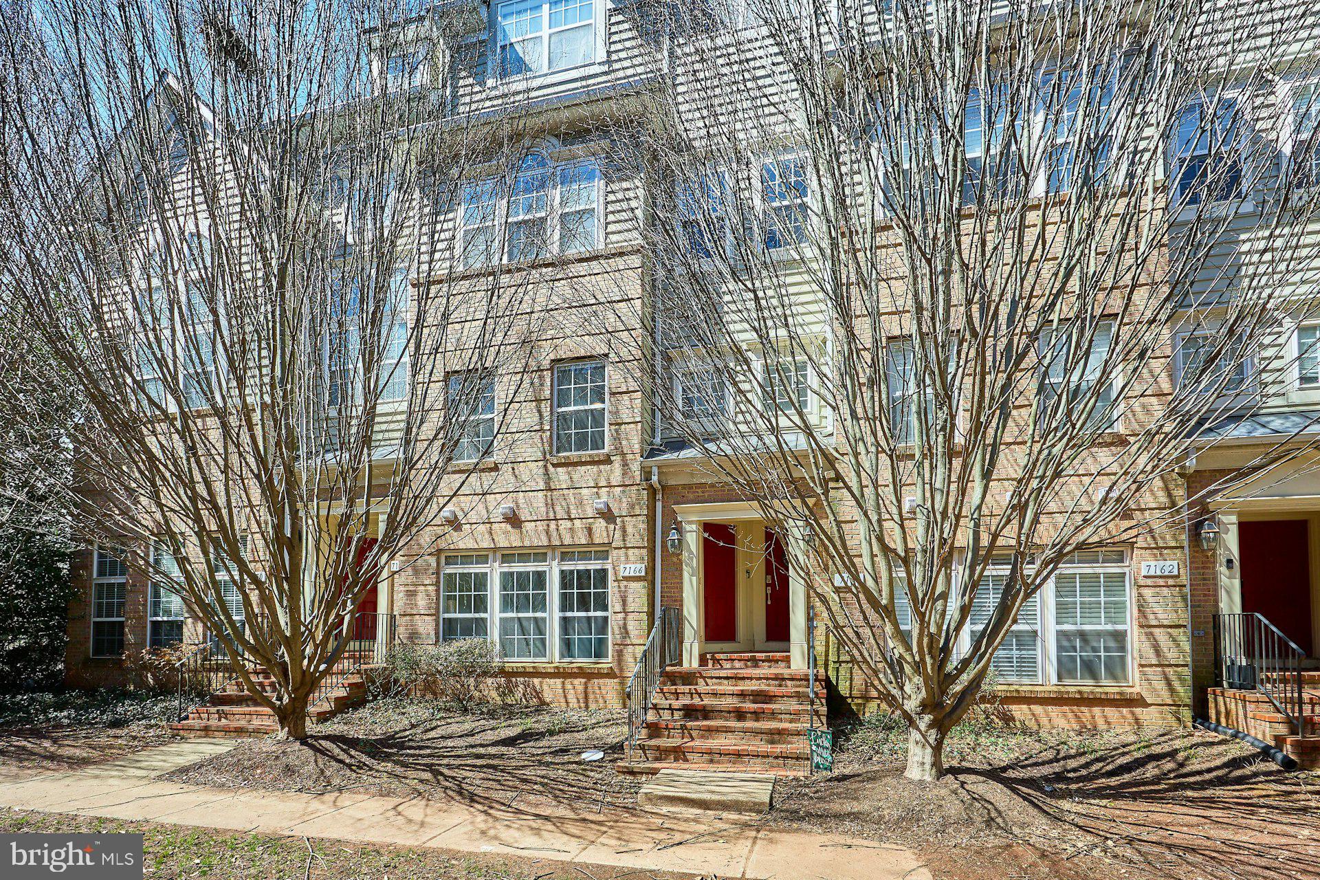 THE TOWNES AT VILLAGE PLACE - Residential