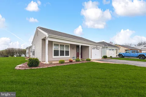 27 Gladstone Avenue, Manchester Township, NJ 08759 - MLS#: NJOC2033264