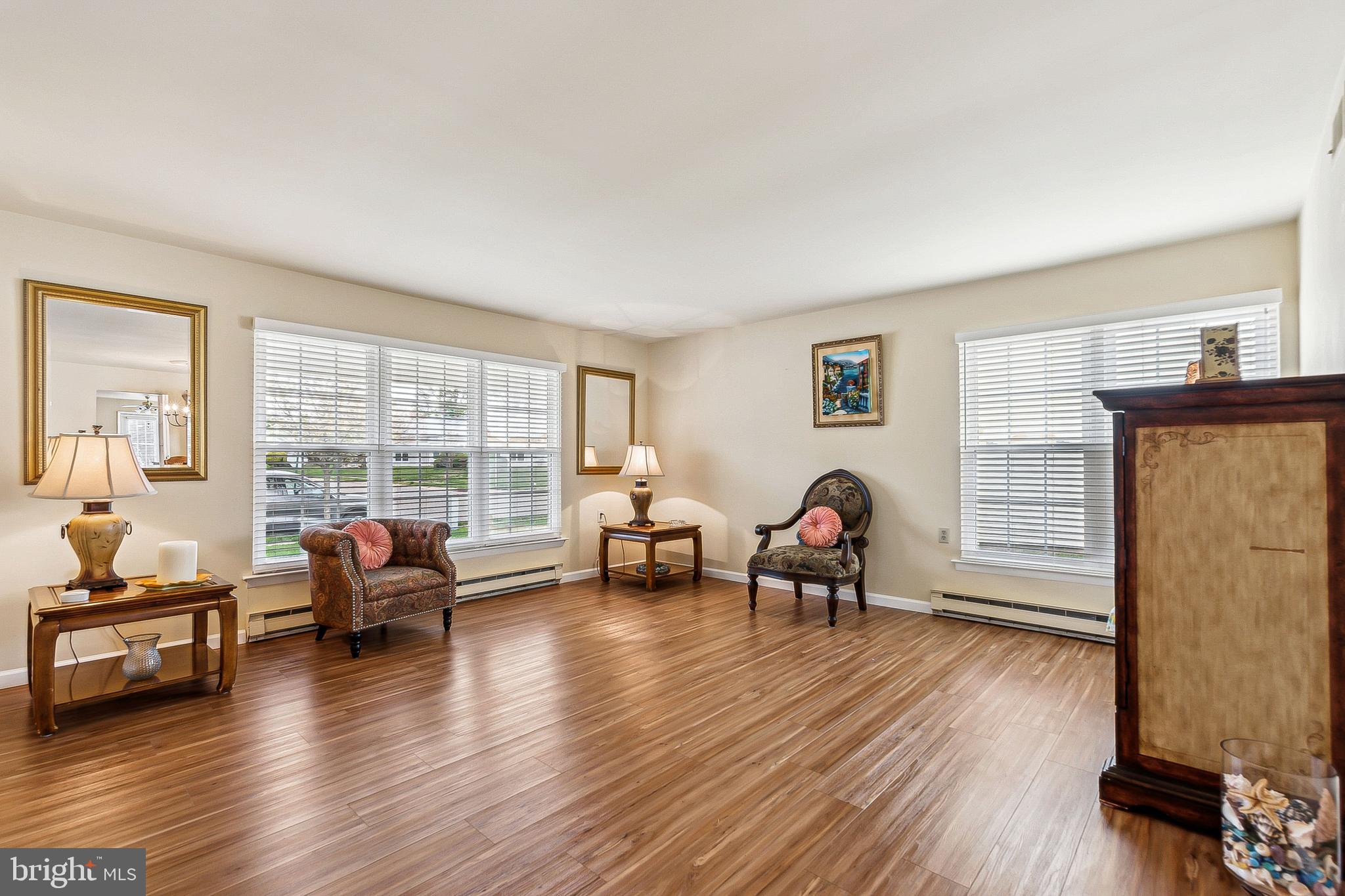27 GLADSTONE AVENUE