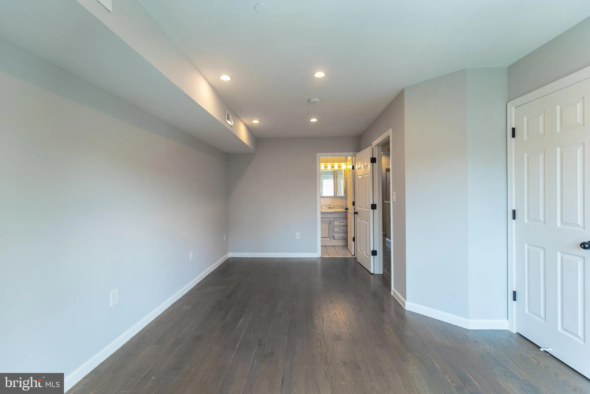 Philadelphia, Pennsylvania 19147, United States, 3 Bedrooms Bedrooms, ,3 BathroomsBathrooms,Residential,Active,147683