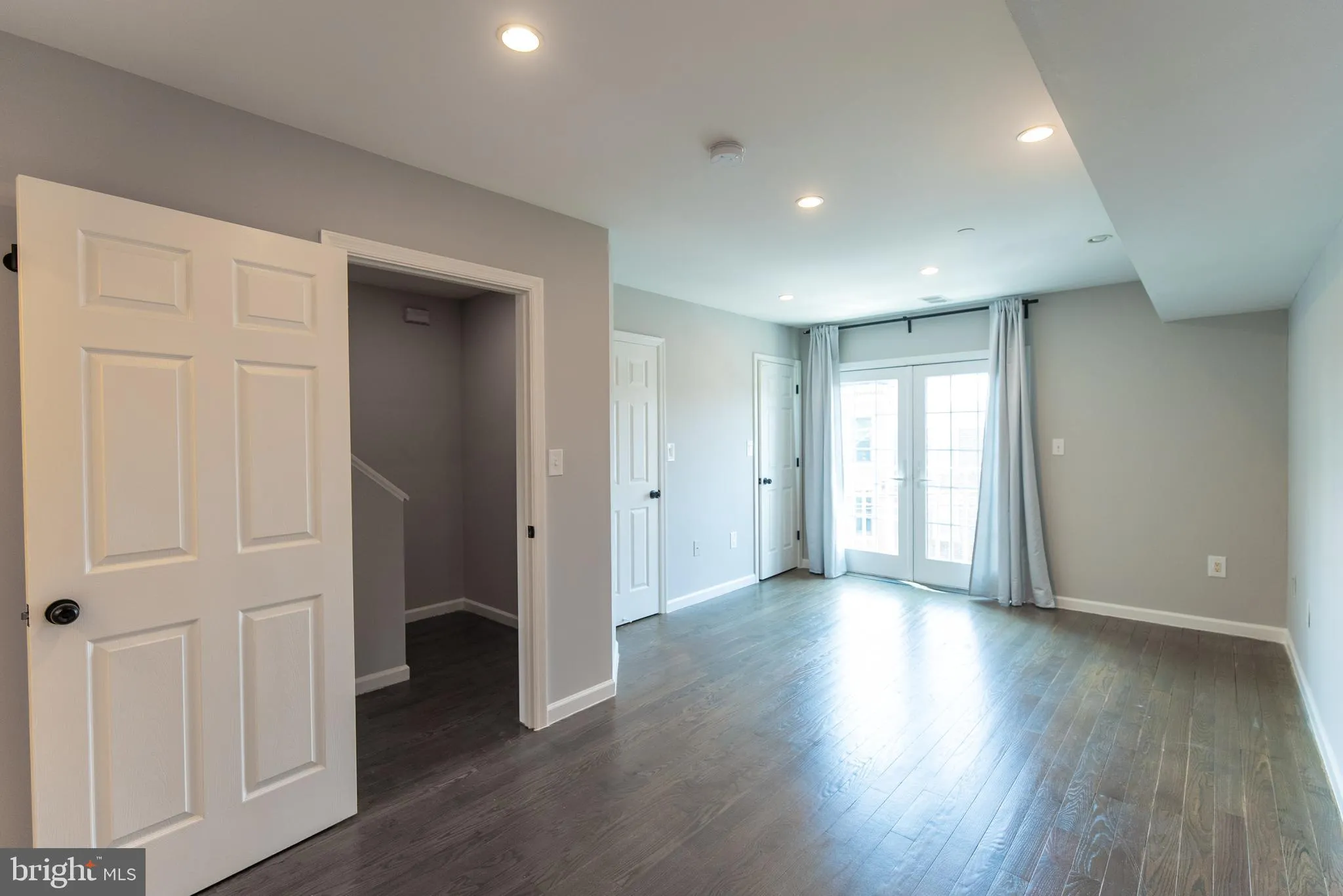 Philadelphia, Pennsylvania 19147, United States, 3 Bedrooms Bedrooms, ,3 BathroomsBathrooms,Residential,Active,147683