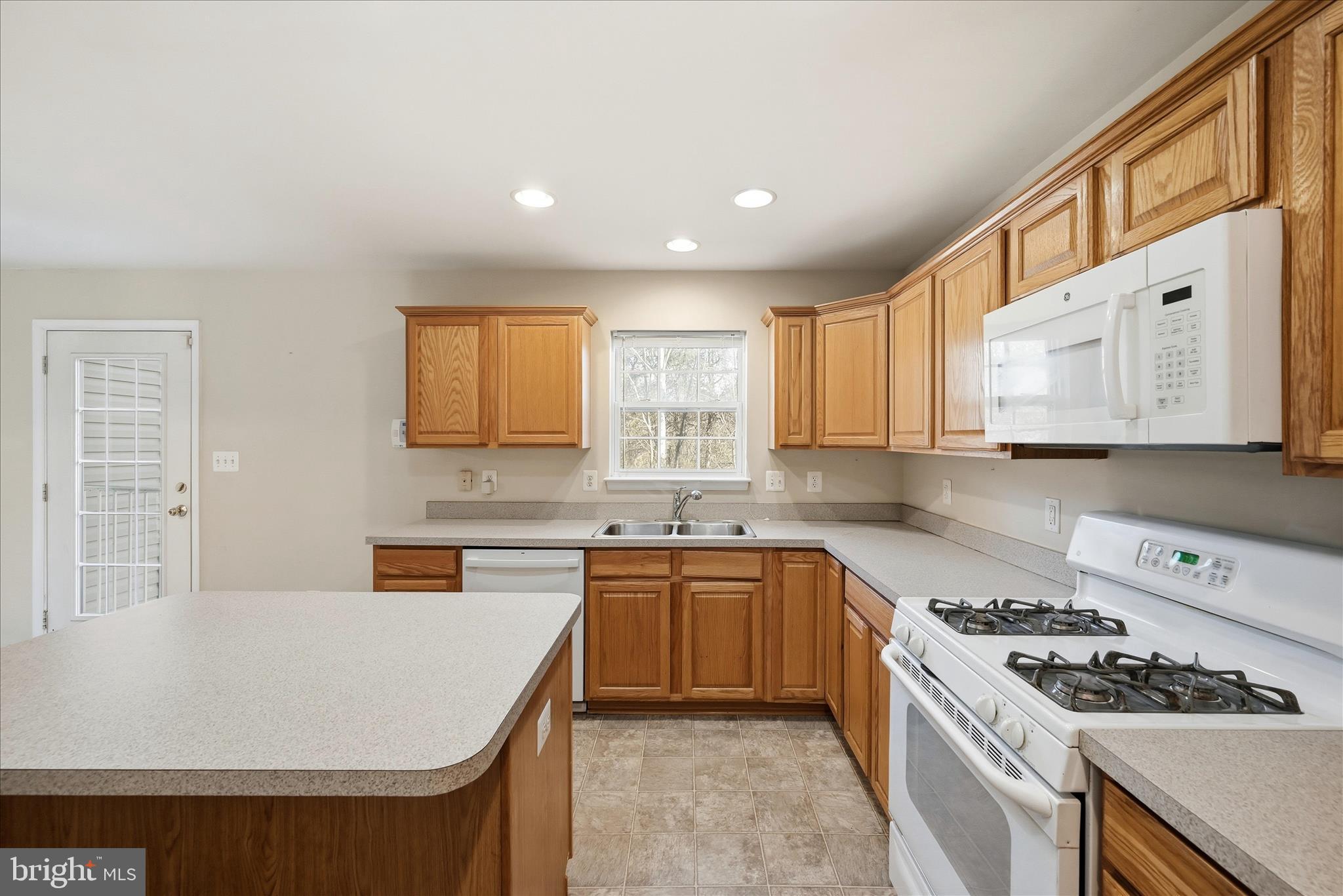 HUPPS RIDGE - Residential