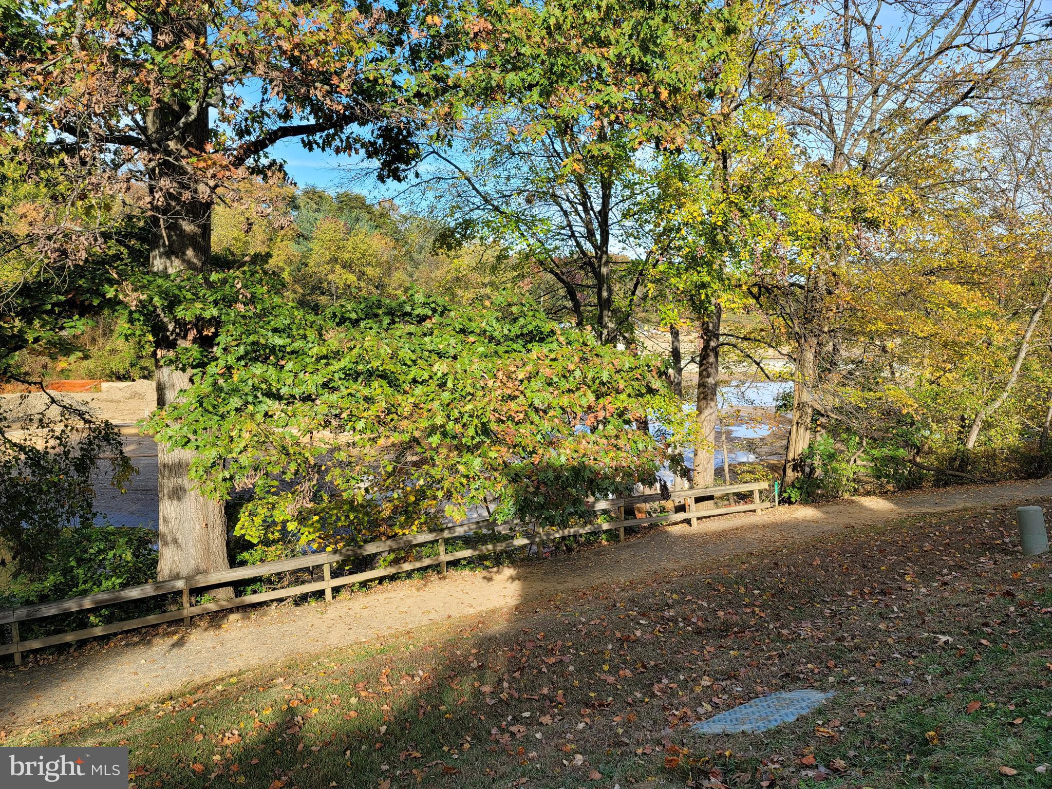 BURKE CENTRE - Residential Lease