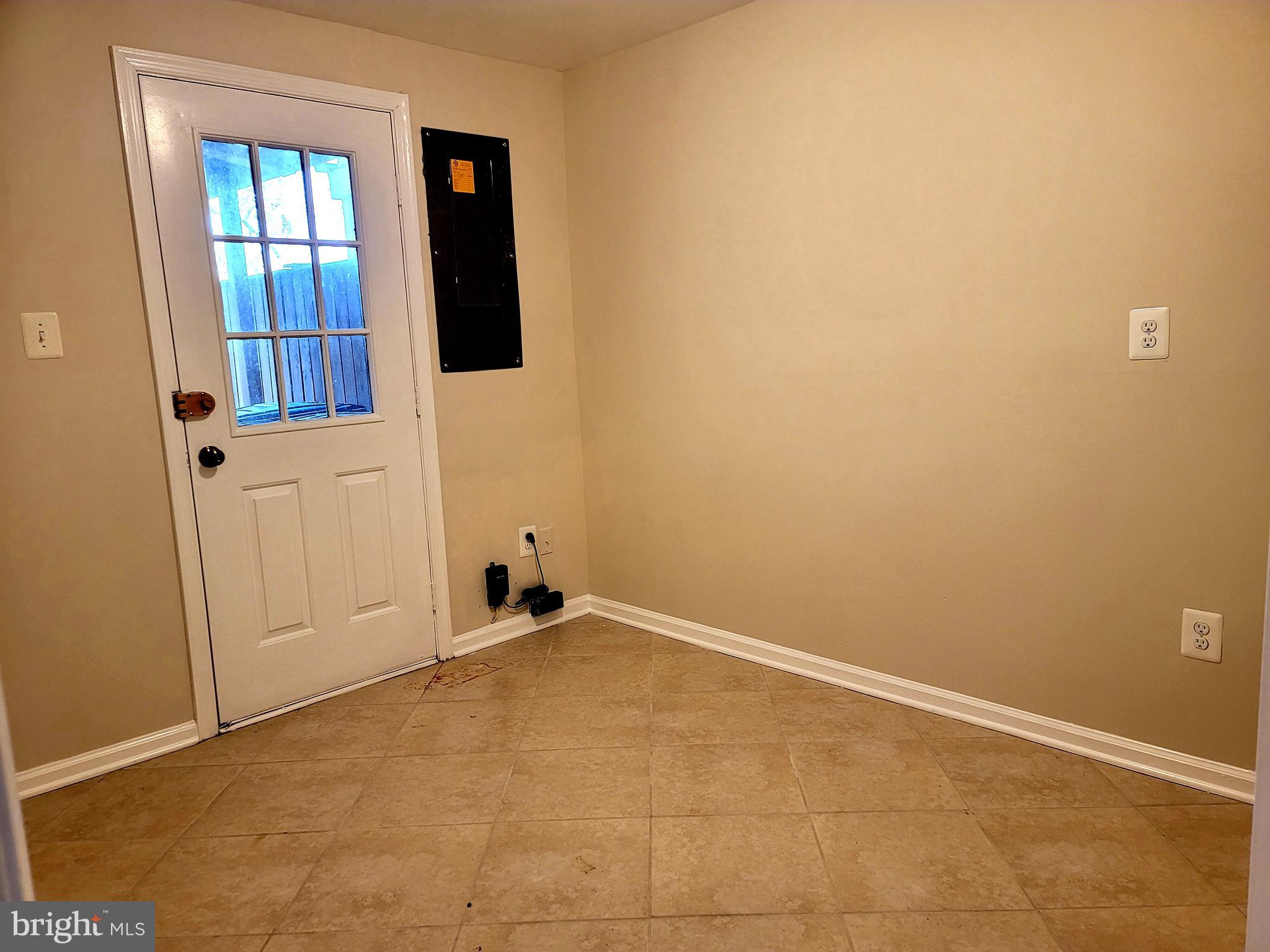 BURKE CENTRE - Residential Lease