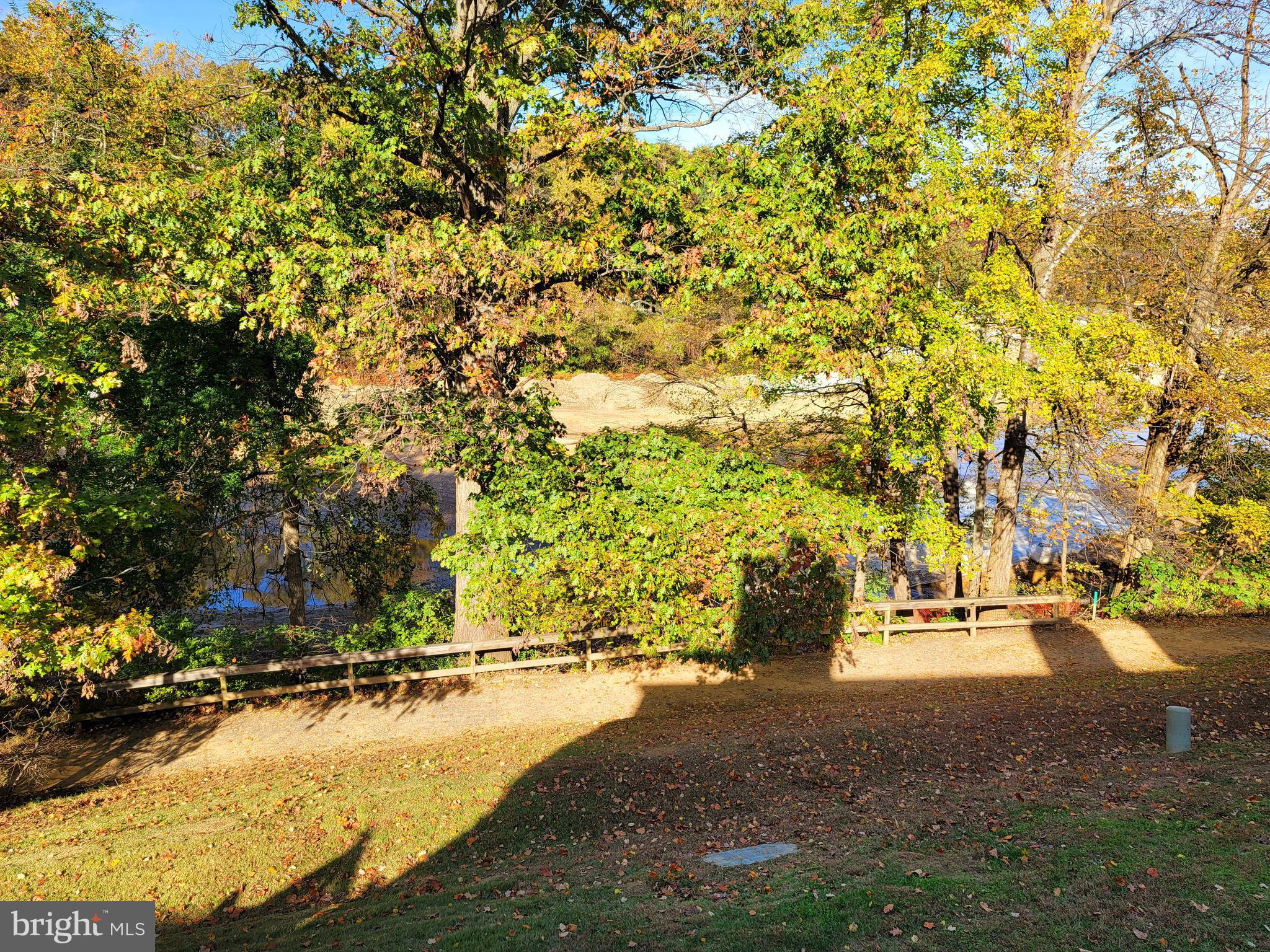 BURKE CENTRE - Residential Lease