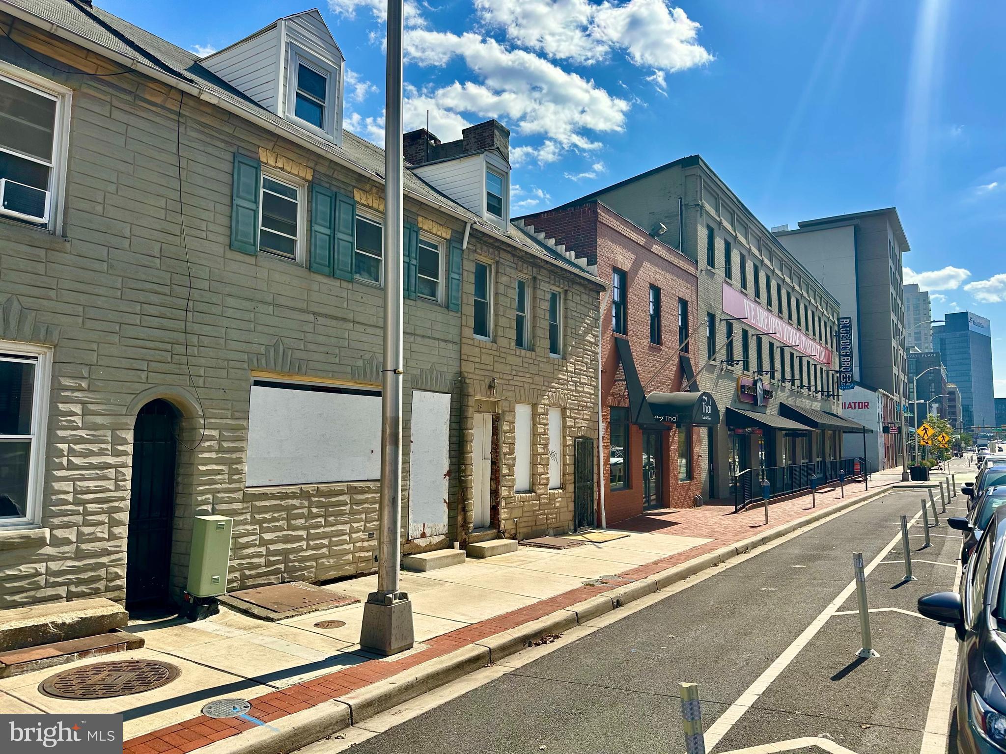 LITTLE ITALY - Residential Income