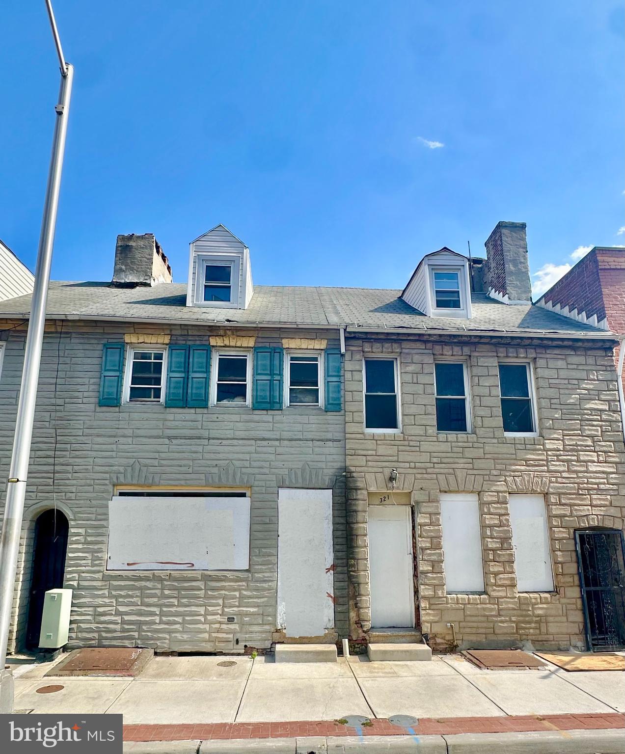 LITTLE ITALY - Residential Income