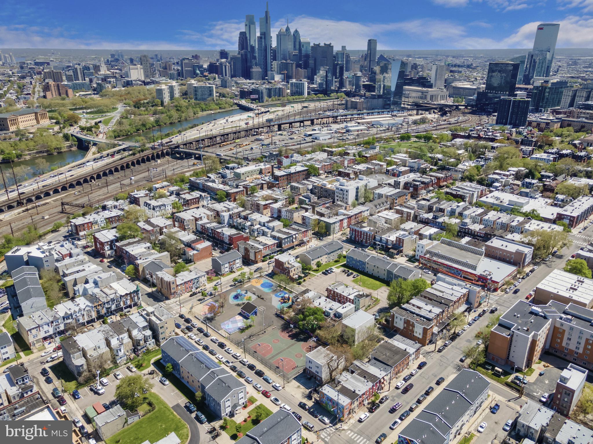 UNIVERSITY CITY - Residential Lease