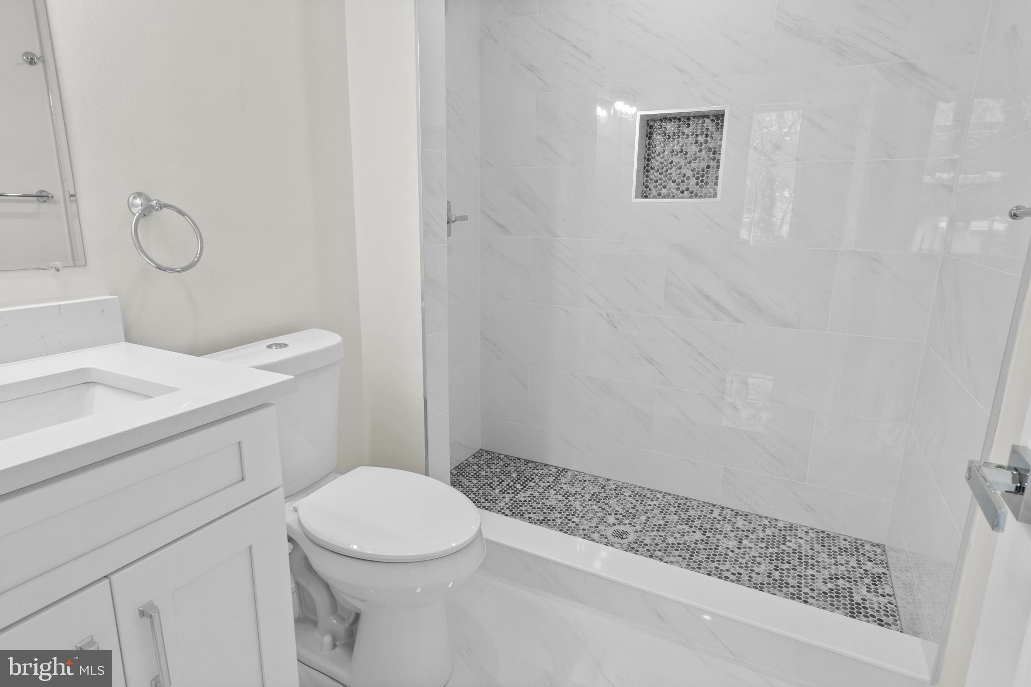 UNIVERSITY CITY - Residential Lease