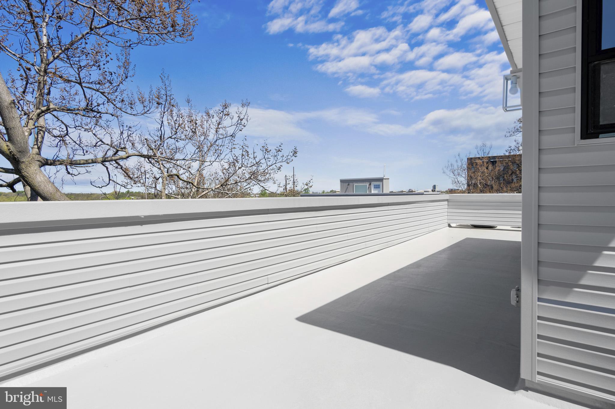 UNIVERSITY CITY - Residential Lease