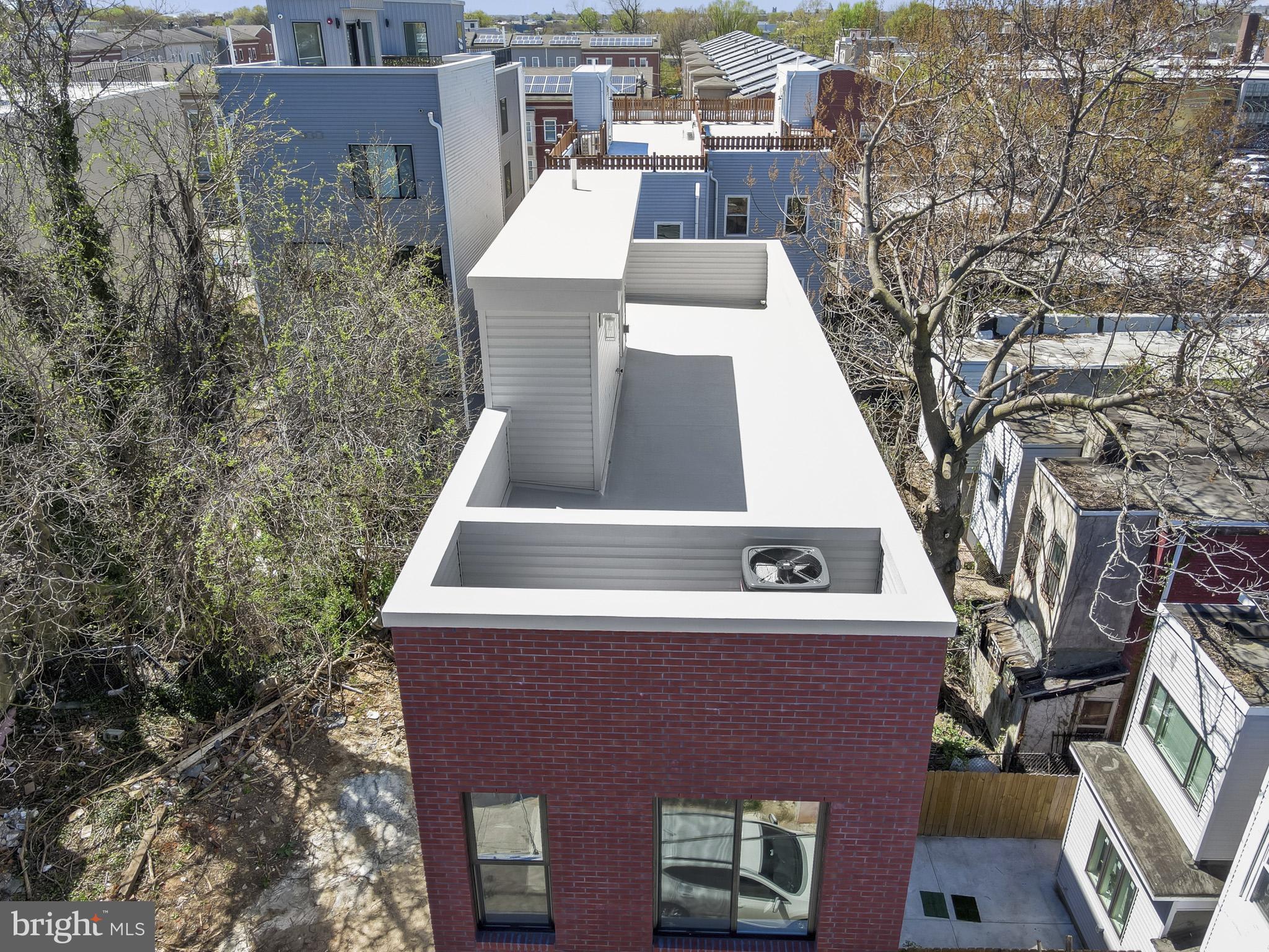 UNIVERSITY CITY - Residential Lease