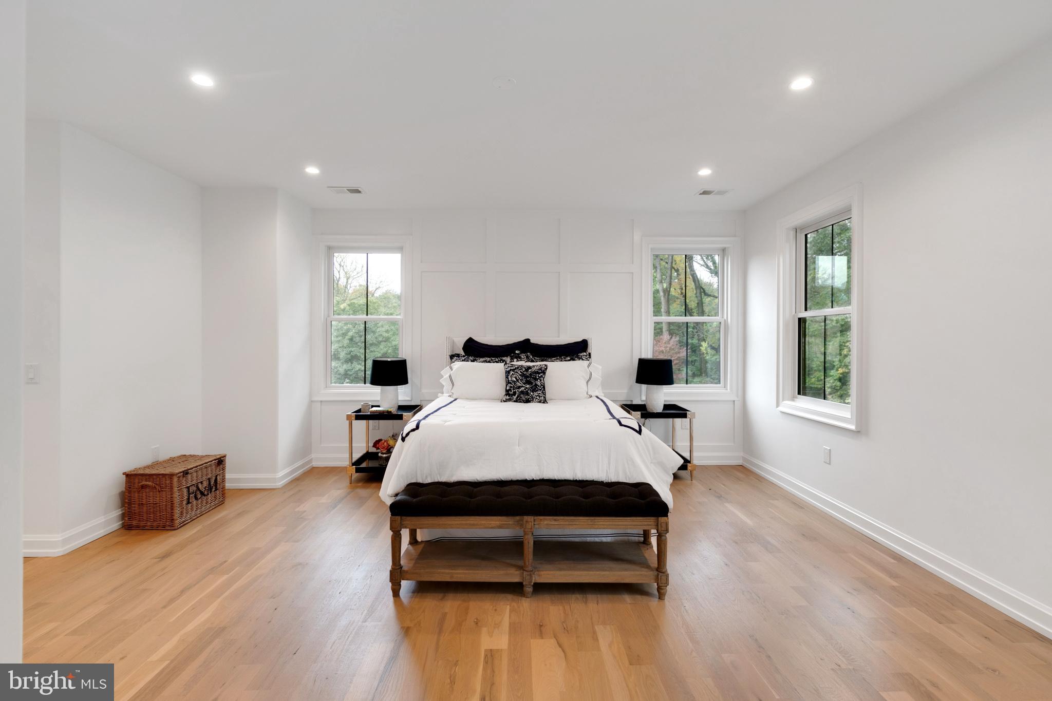 CHESTNUT HILL - Residential