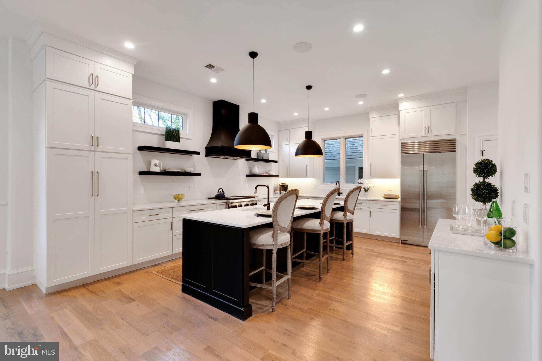 CHESTNUT HILL - Residential