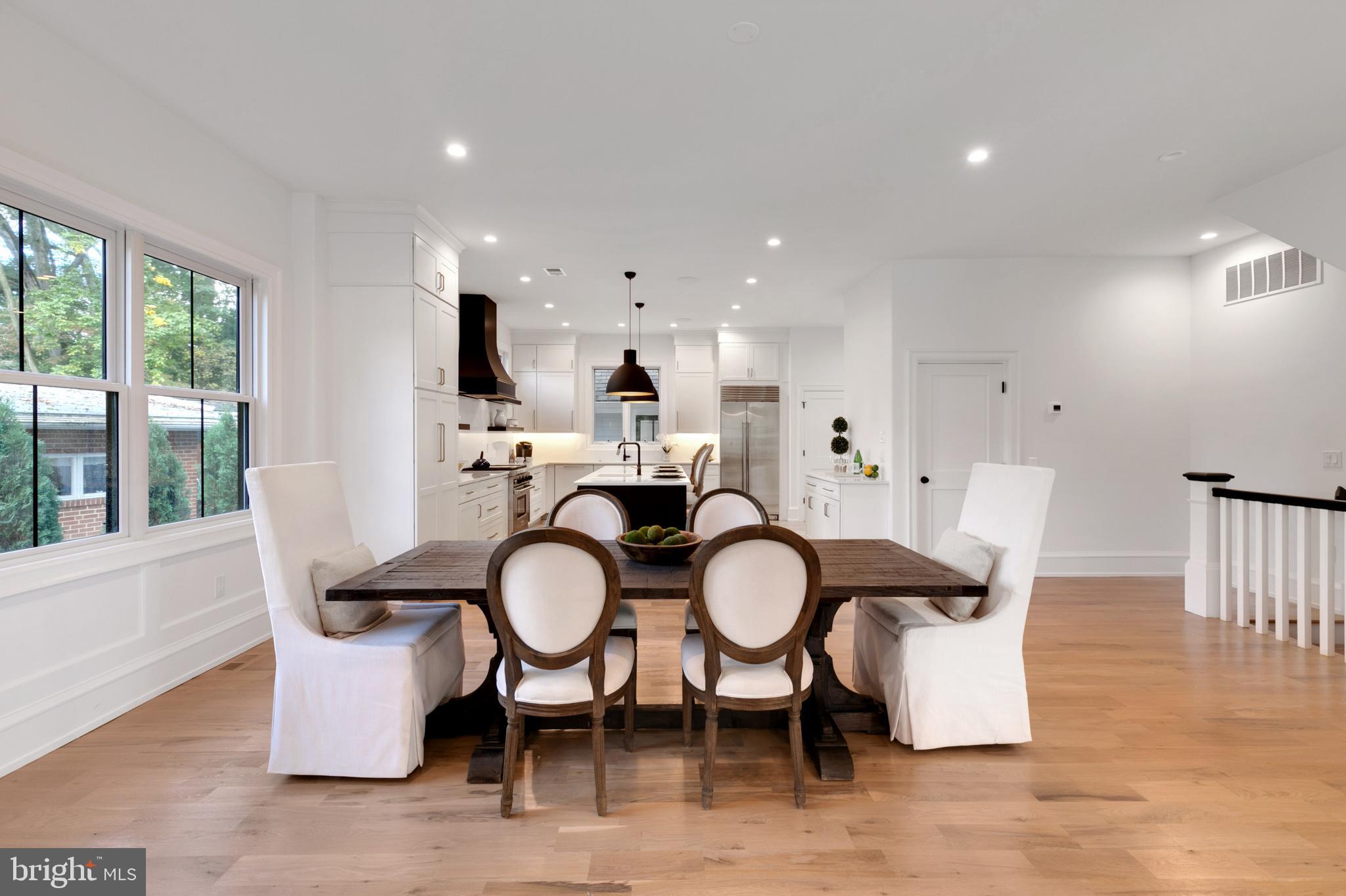 CHESTNUT HILL - Residential