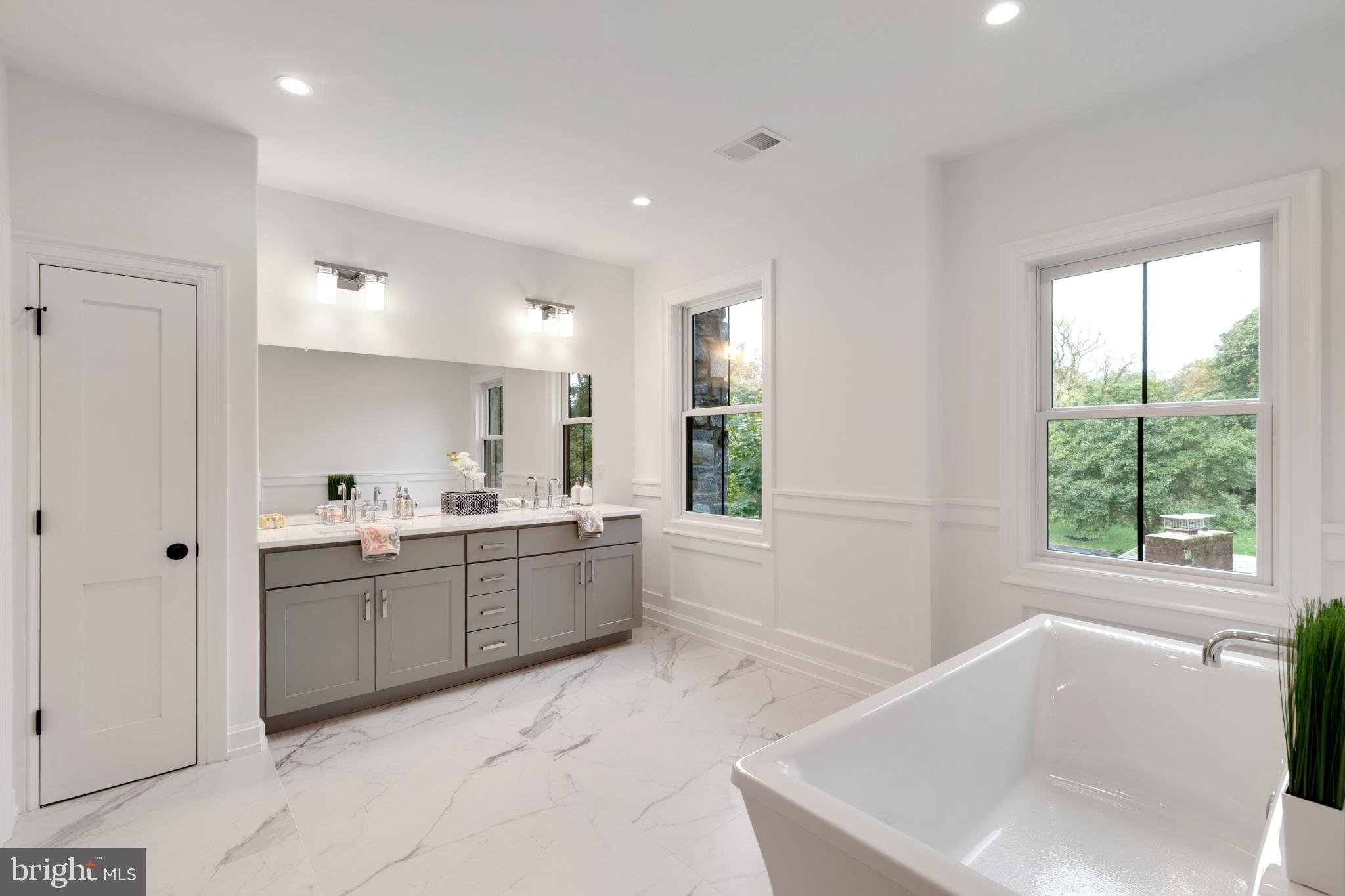 CHESTNUT HILL - Residential