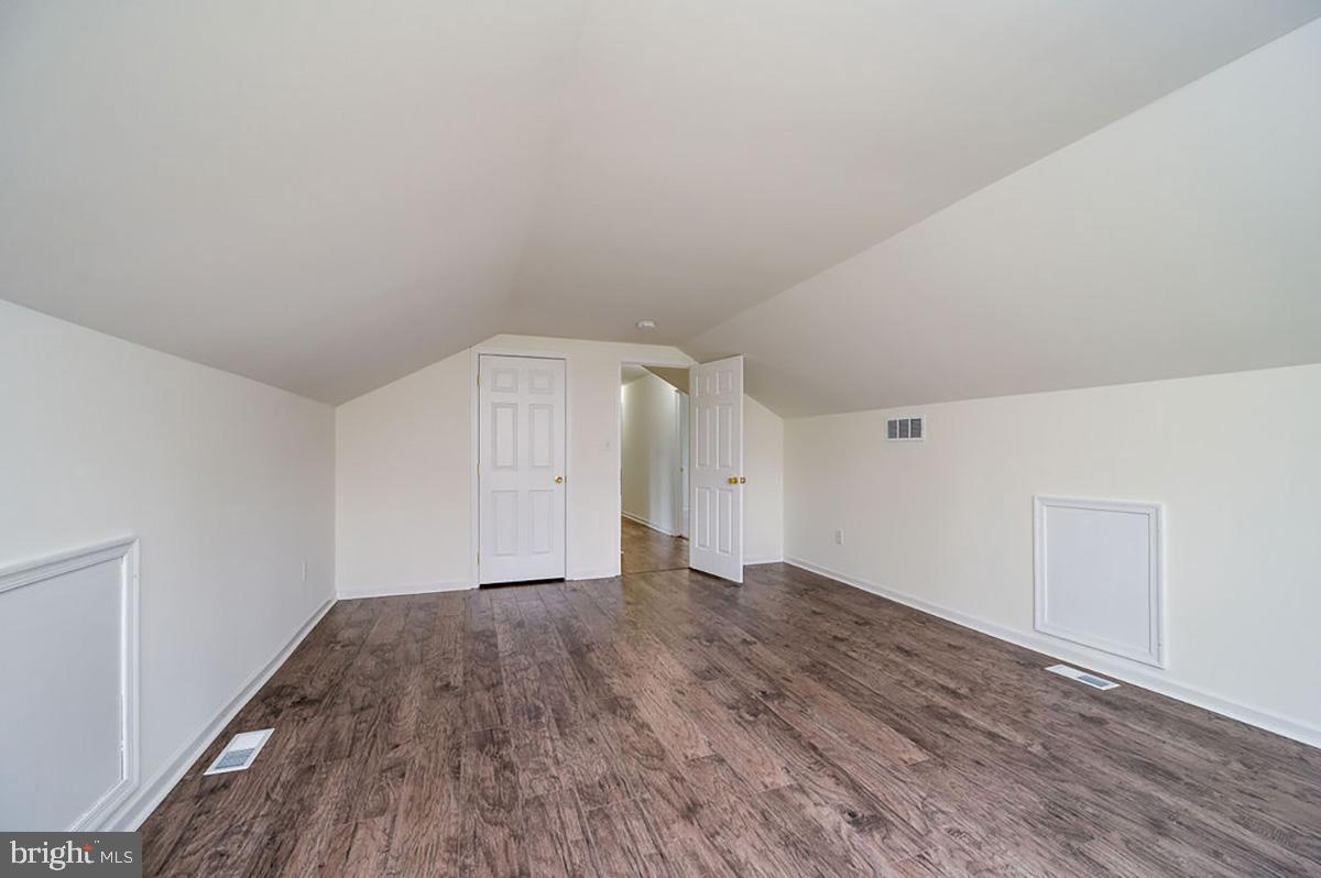 ROSECLIFF POINT - Residential