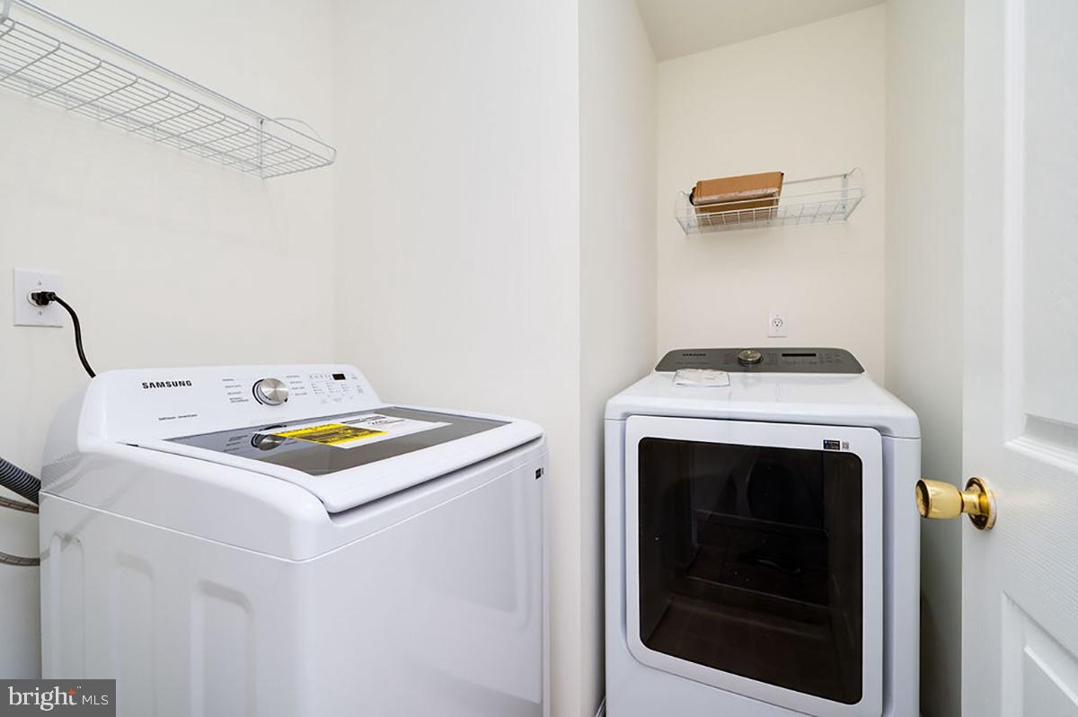 ROSECLIFF POINT - Residential